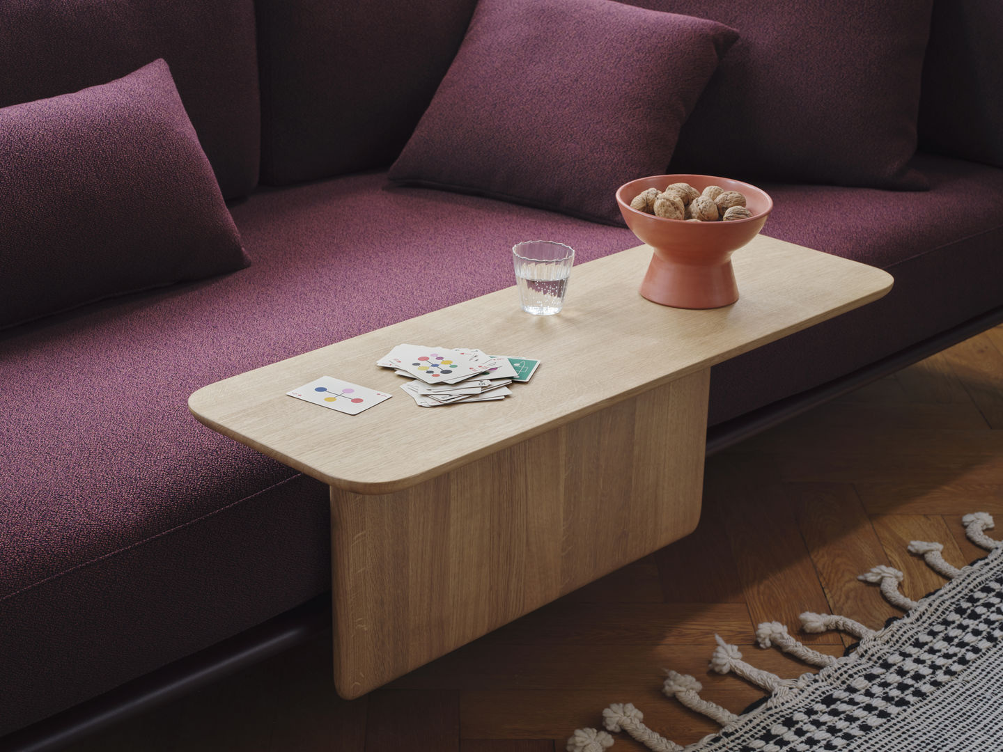 Vitra Anagram Sofa - Dark Bordeaux frame - Cento Dark Red Melange - aanbouwtafel eik 30 x 90cm