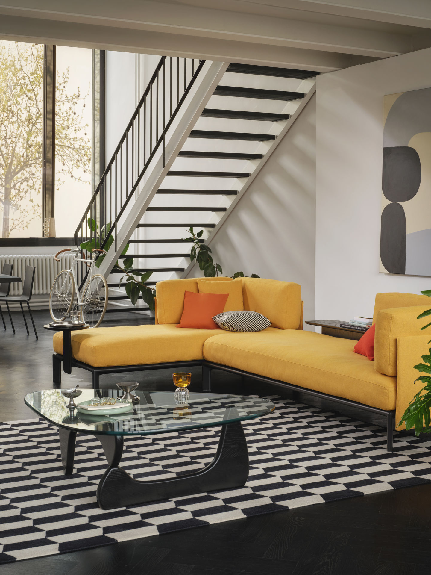 Vitra Anagram Sofa - Basic Dark frame - Dumet Mango Melange - aanbouwtafel zwart es gelakt ⌀35