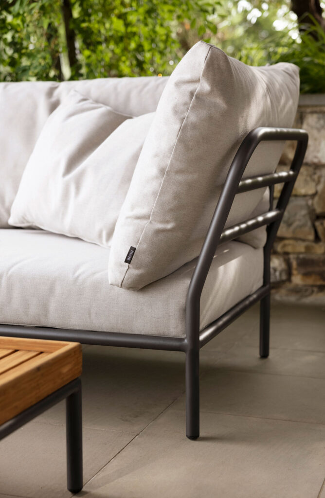 HOUE Level 2 Loungeset - Sunbrella Ash Heritage/Dark Grey powder coated aluminium