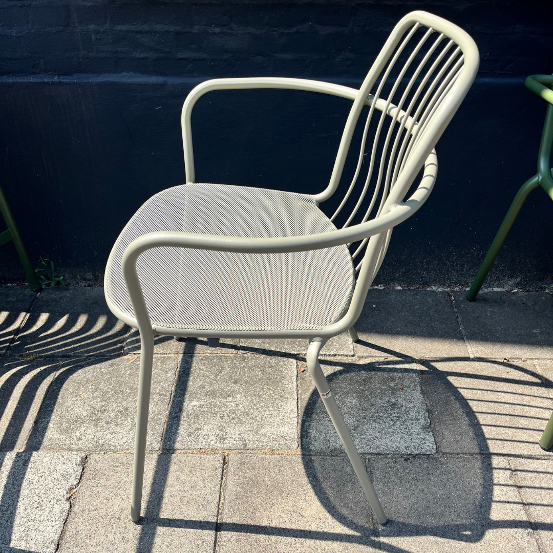 EMU Alisea Armchair - 1407 Grey/Green 37 Showroom Set Van 4