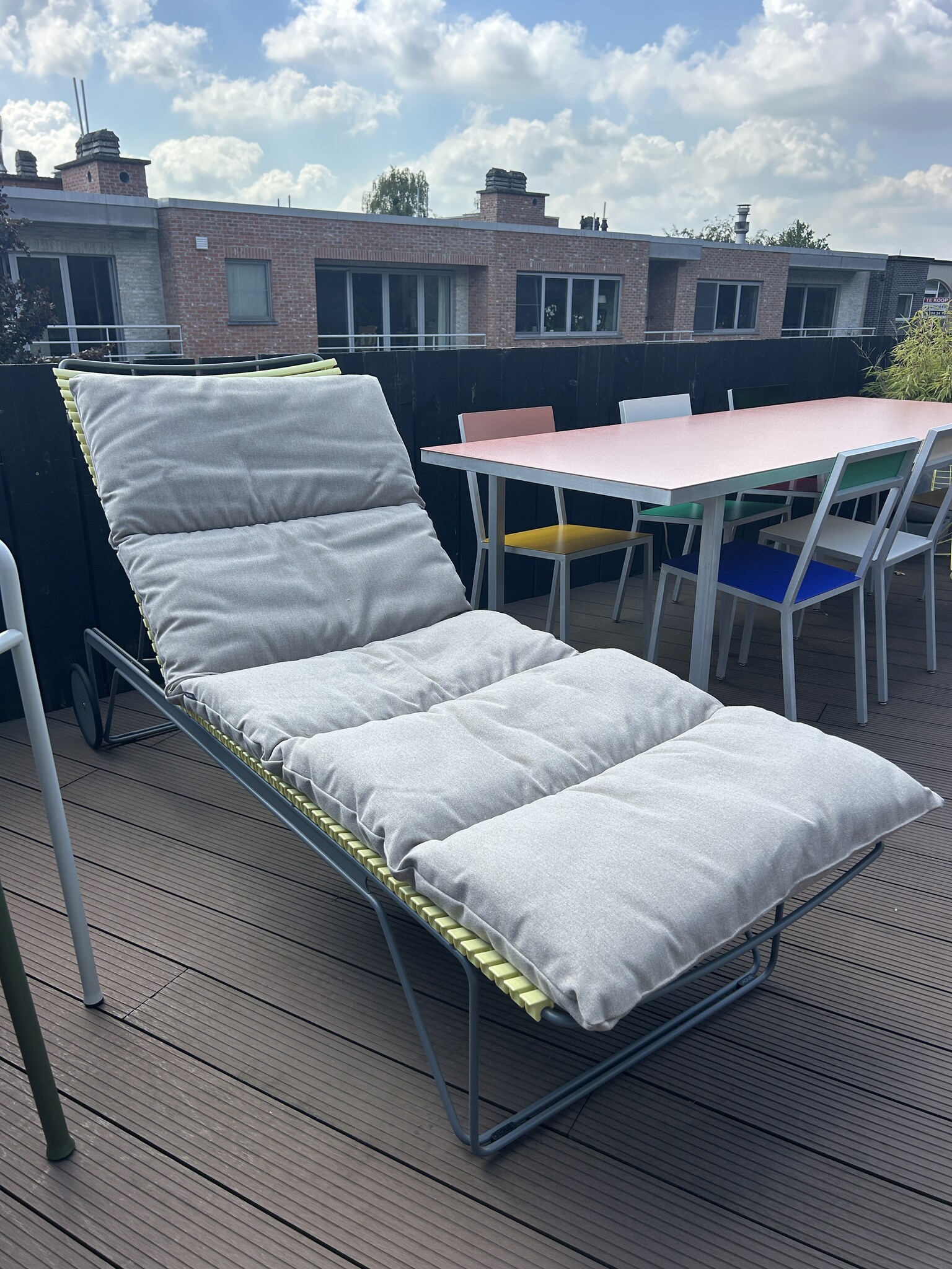 HOUE Click Adjustable Chaise Longue Lemon Zest + cushion - SHOWROOMMODEL