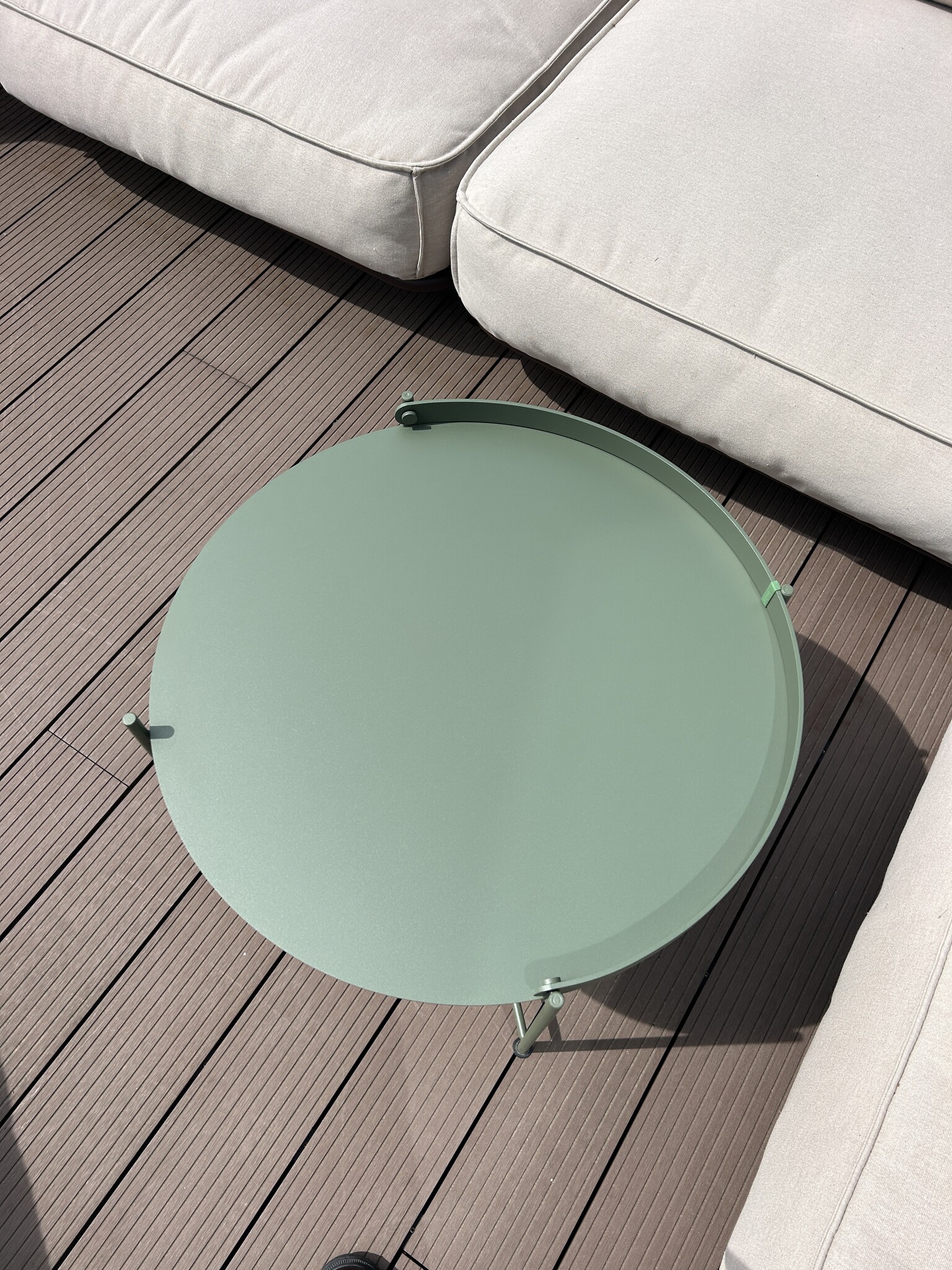 HOUE EDGE Tray Table M ø62 cm Olive Green - SHOWROOMMODEL