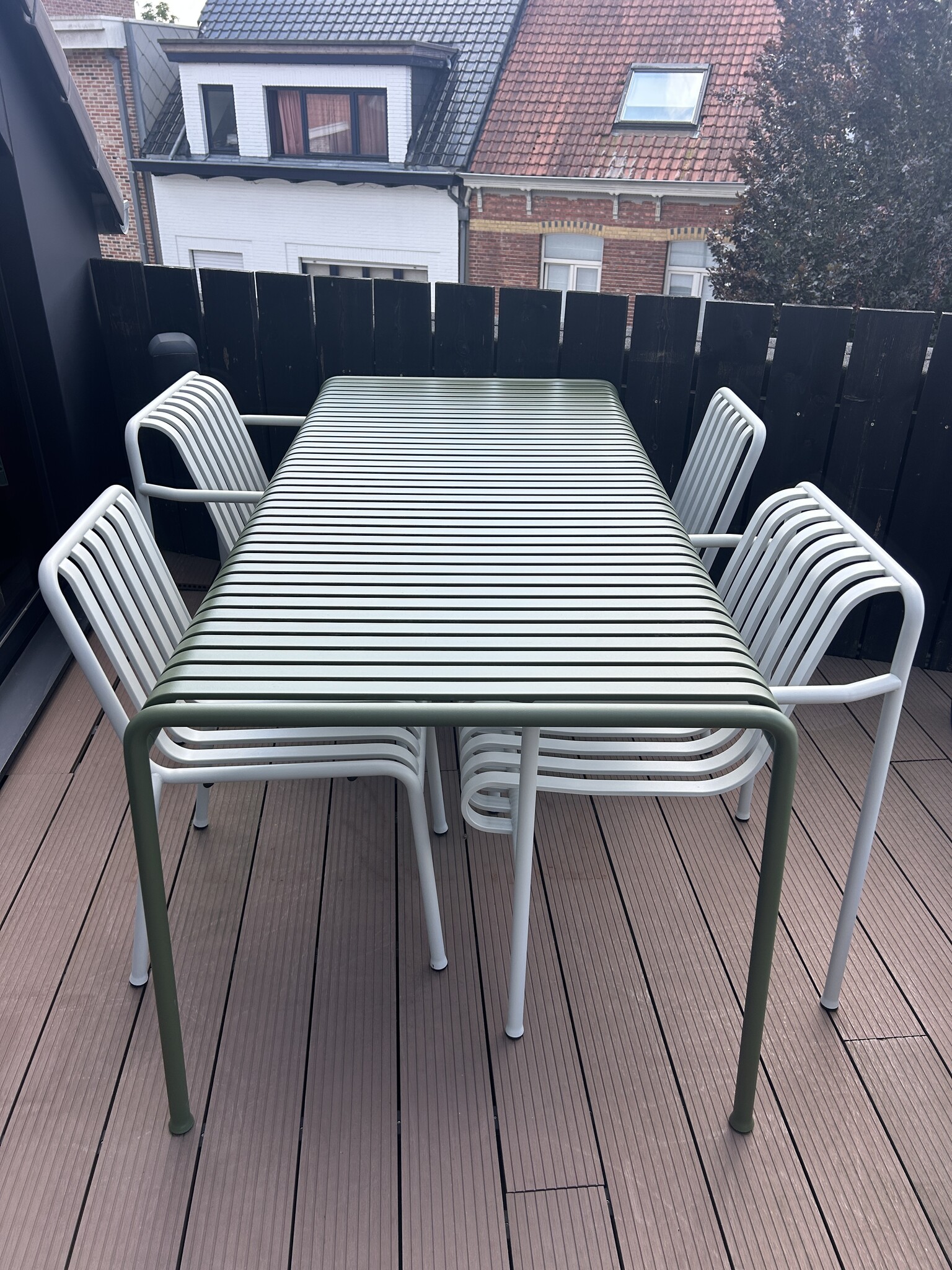 HAY Palissade Set: Table 170 x 90 cm Olive - Chair w/o armrests Sky Grey - Dining Armchair Sky Grey - SHOWROOMMODEL
