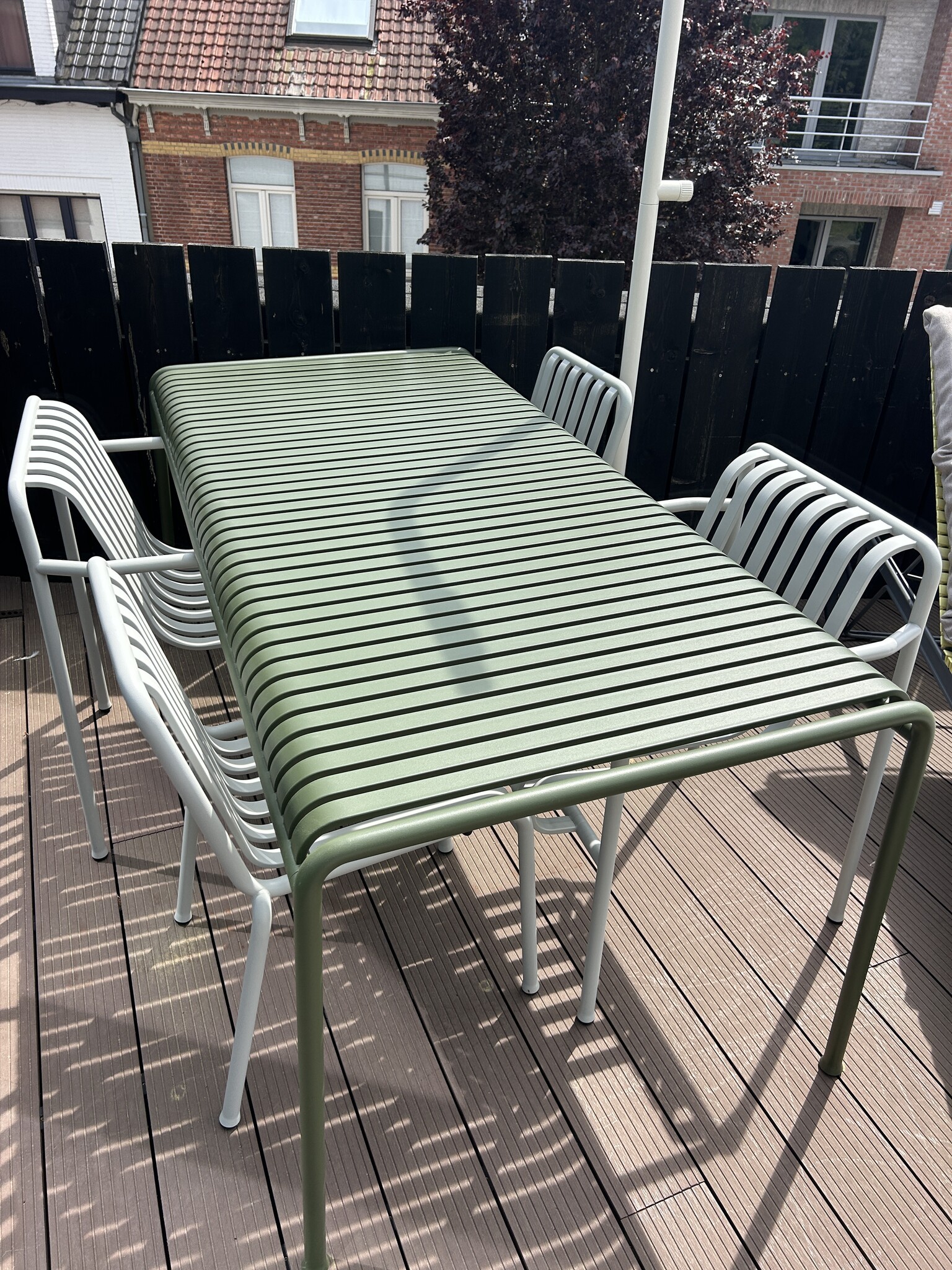 HAY Palissade Set: Table 170 x 90 cm Olive - Chair w/o armrests Sky Grey - Dining Armchair Sky Grey - SHOWROOMMODEL