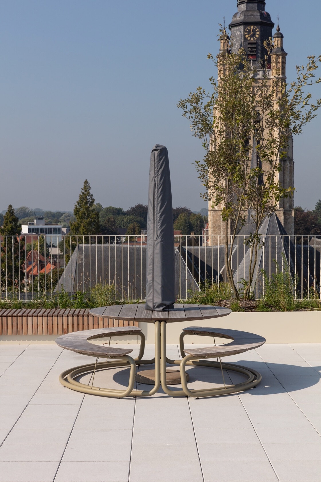 WÜNDER The Shadow - RAL7034 (Incl. base & cover) - SHOWROOMMODEL