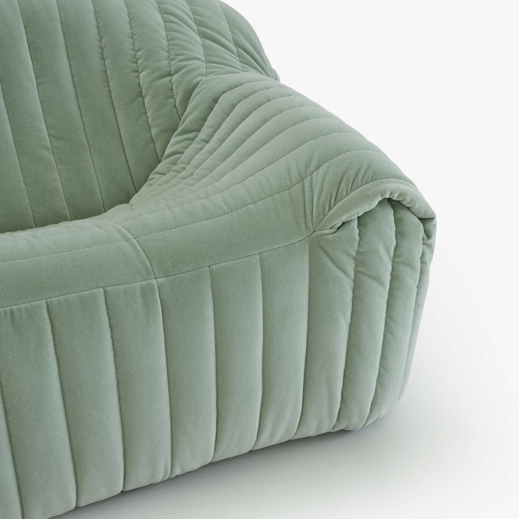 Ligne Roset Sandra Medium 2-zit met Lendekussen - Laco Céladon - SHOWROOMMODEL