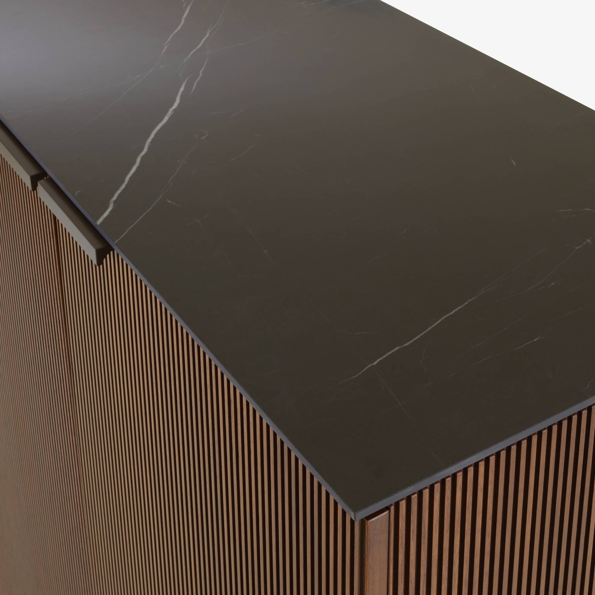 Ligne Roset Selvans Barmeubel 2 Deuren - Walnoot/Keramiek