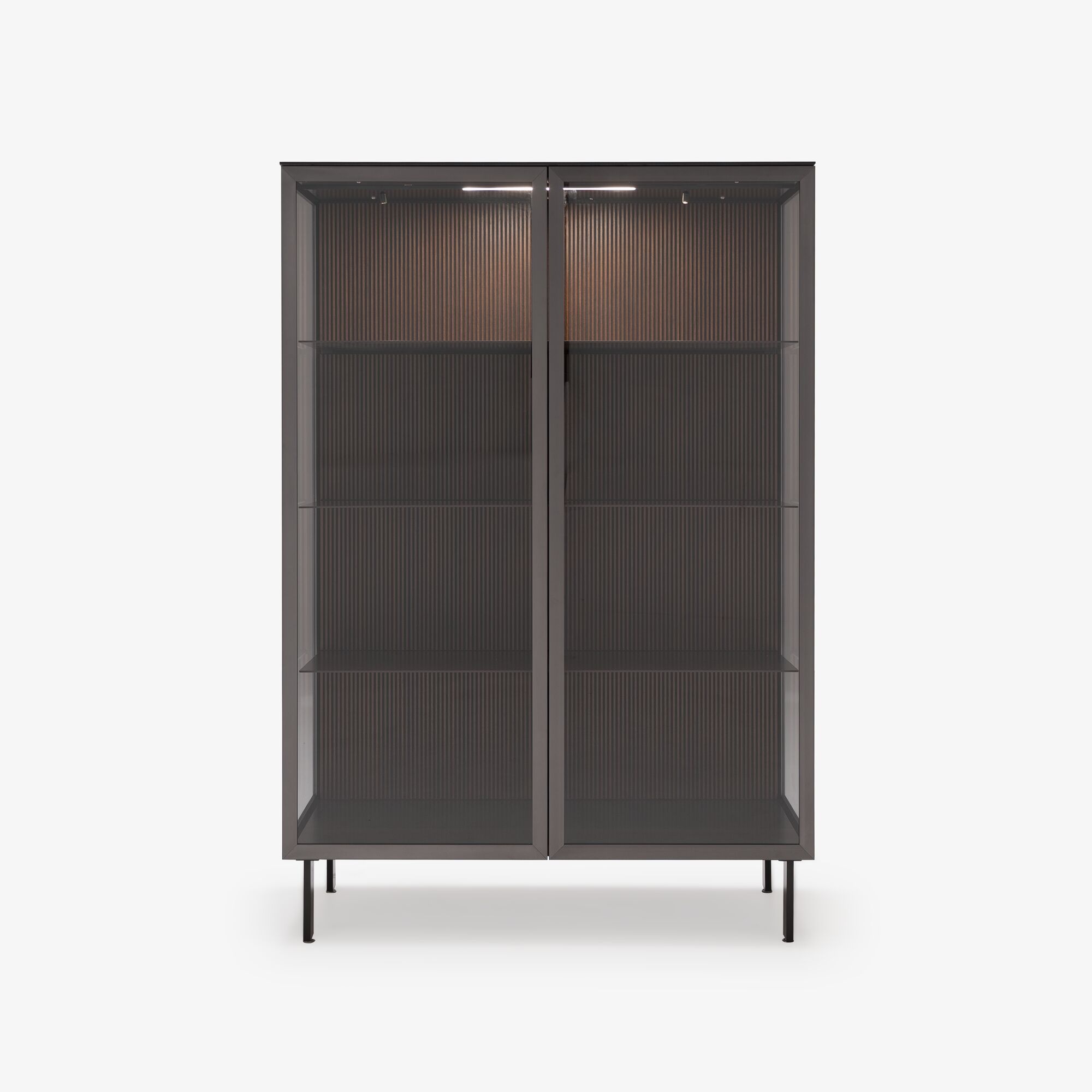 Ligne Roset Selvans Vitrinekast 3 legplanken - Walnoot/Keramiek