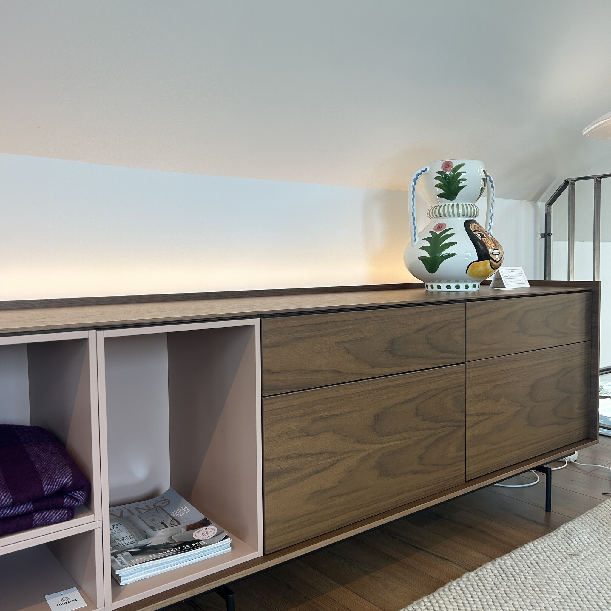 Treku Treku AURA Configuratie SHWR met leds - 272 x 48 x 47 cm - Walnut/Nude