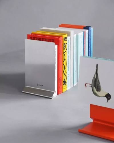 Moebe Penguin x Moebe Book Stand