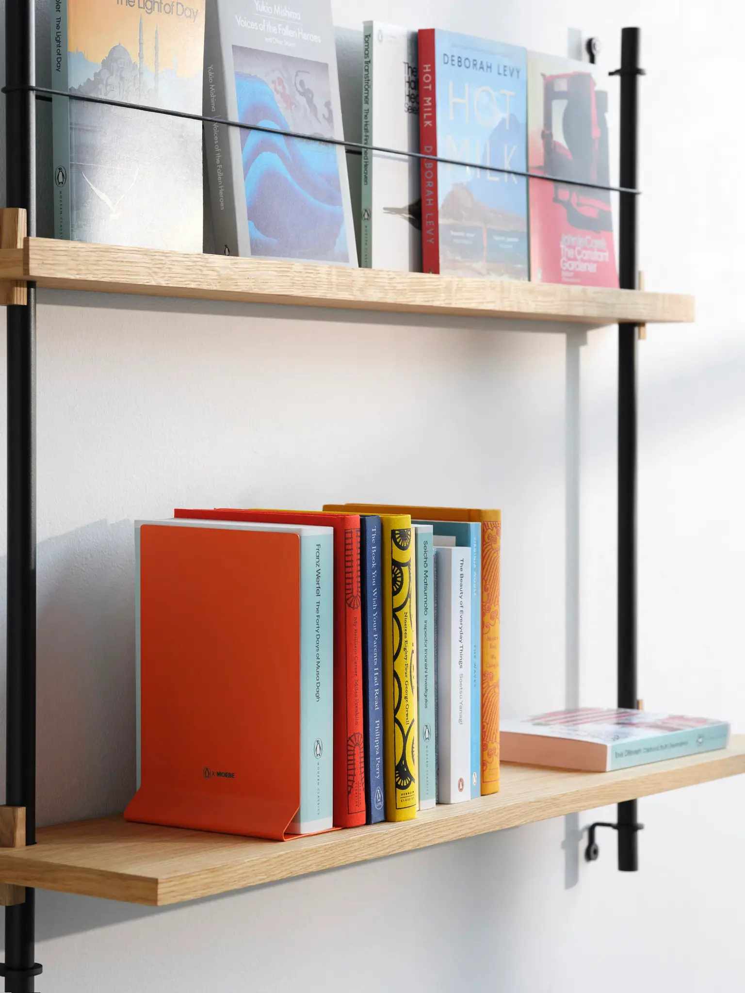 Moebe Penguin x Moebe Book Stand