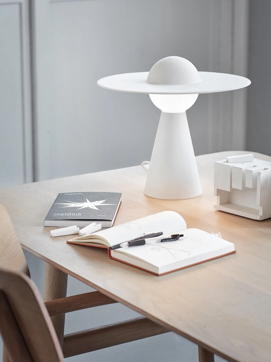 Moebe Ceramic Table Lamp