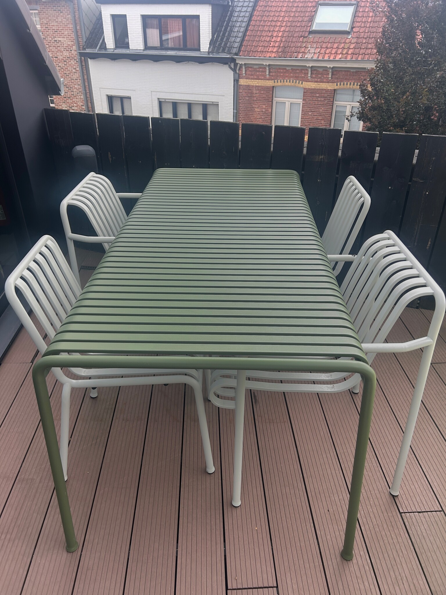 HAY Palissade Set: Table 170 x 90 cm Olive - Chair w/o armrests Sky Grey - Dining Armchair Sky Grey - SHOWROOMMODEL