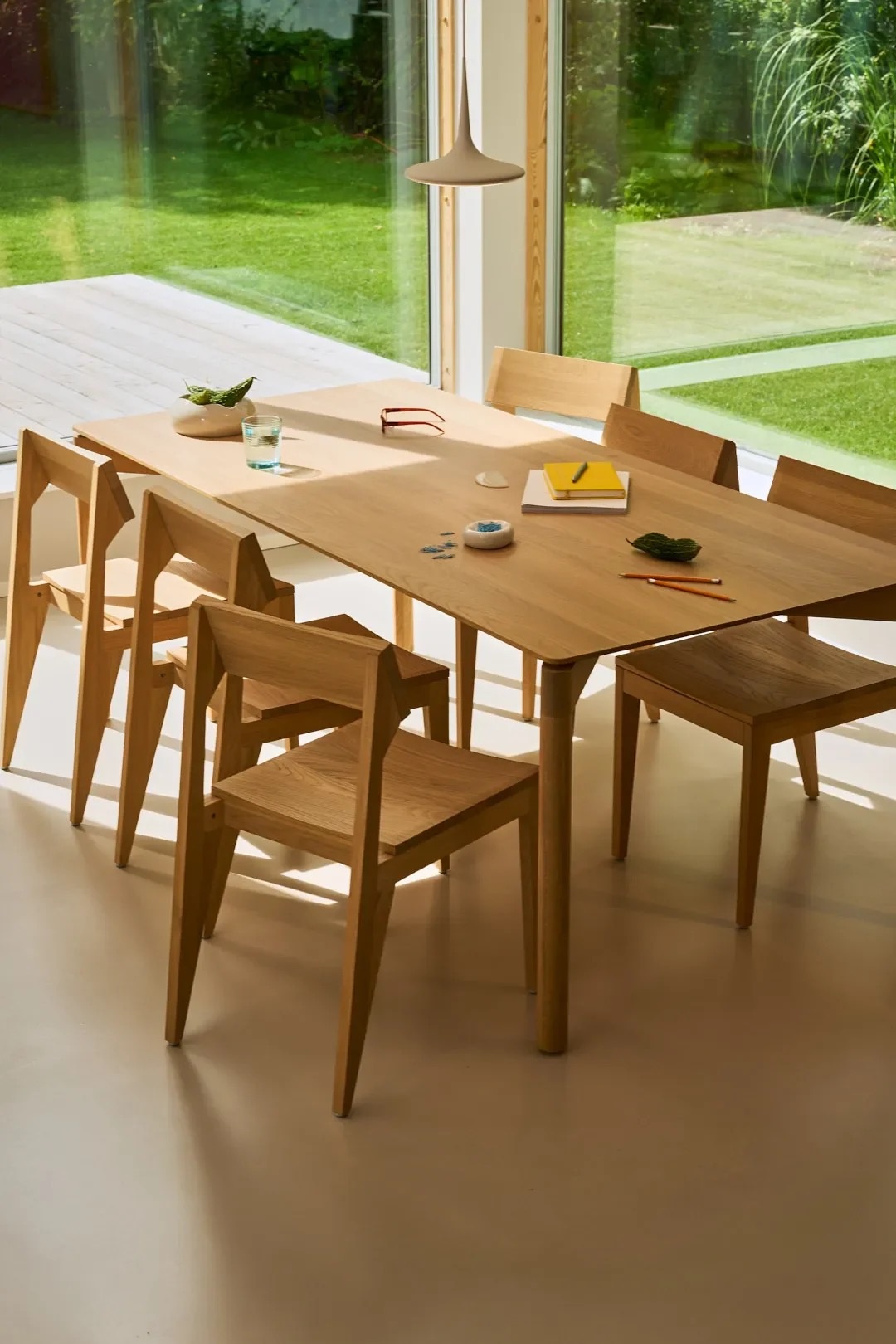 OBJEKTE UNSERER TAGE Wedekind Table 200