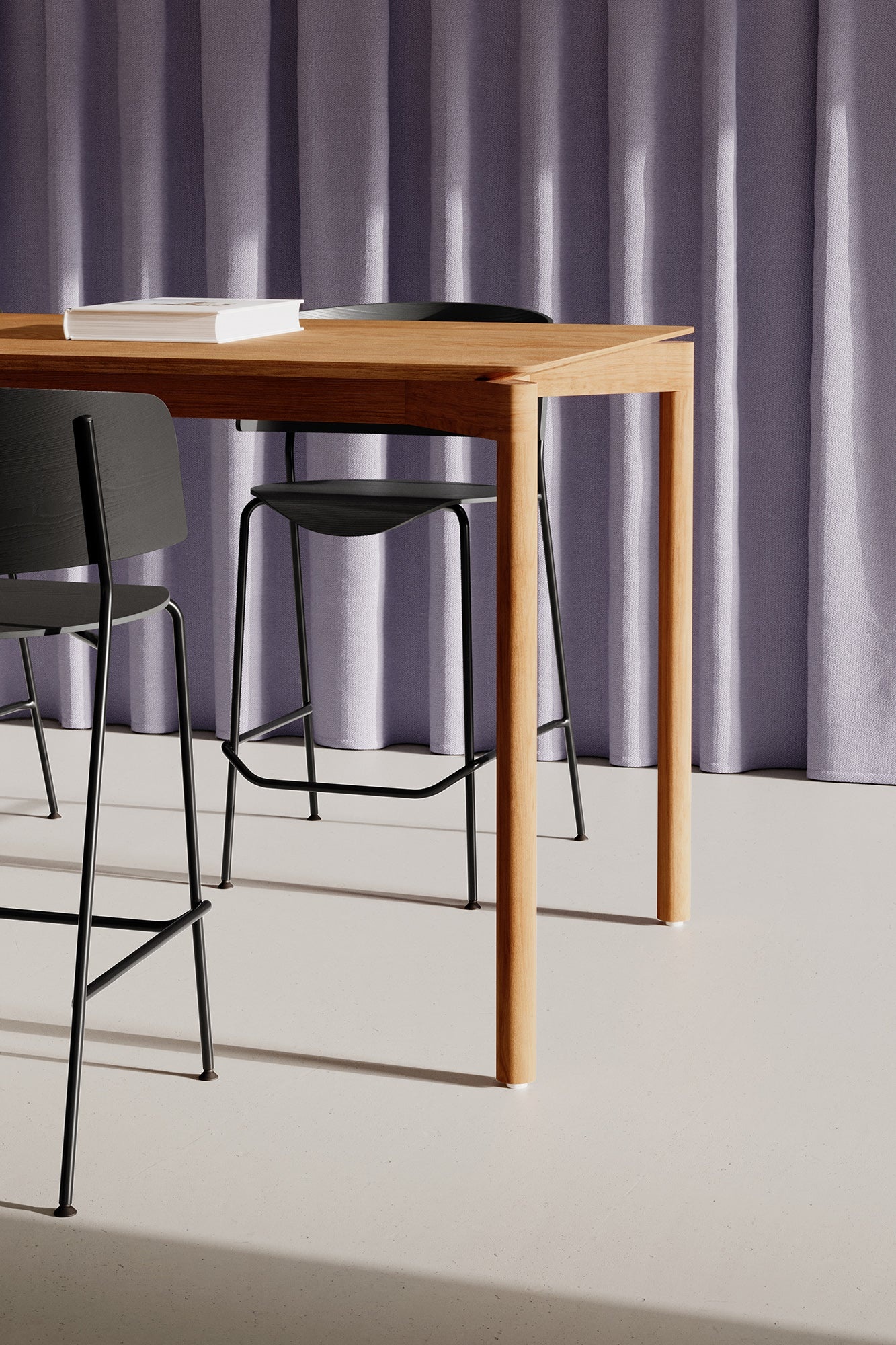 OBJEKTE UNSERER TAGE Wedekind High Table 200 H95
