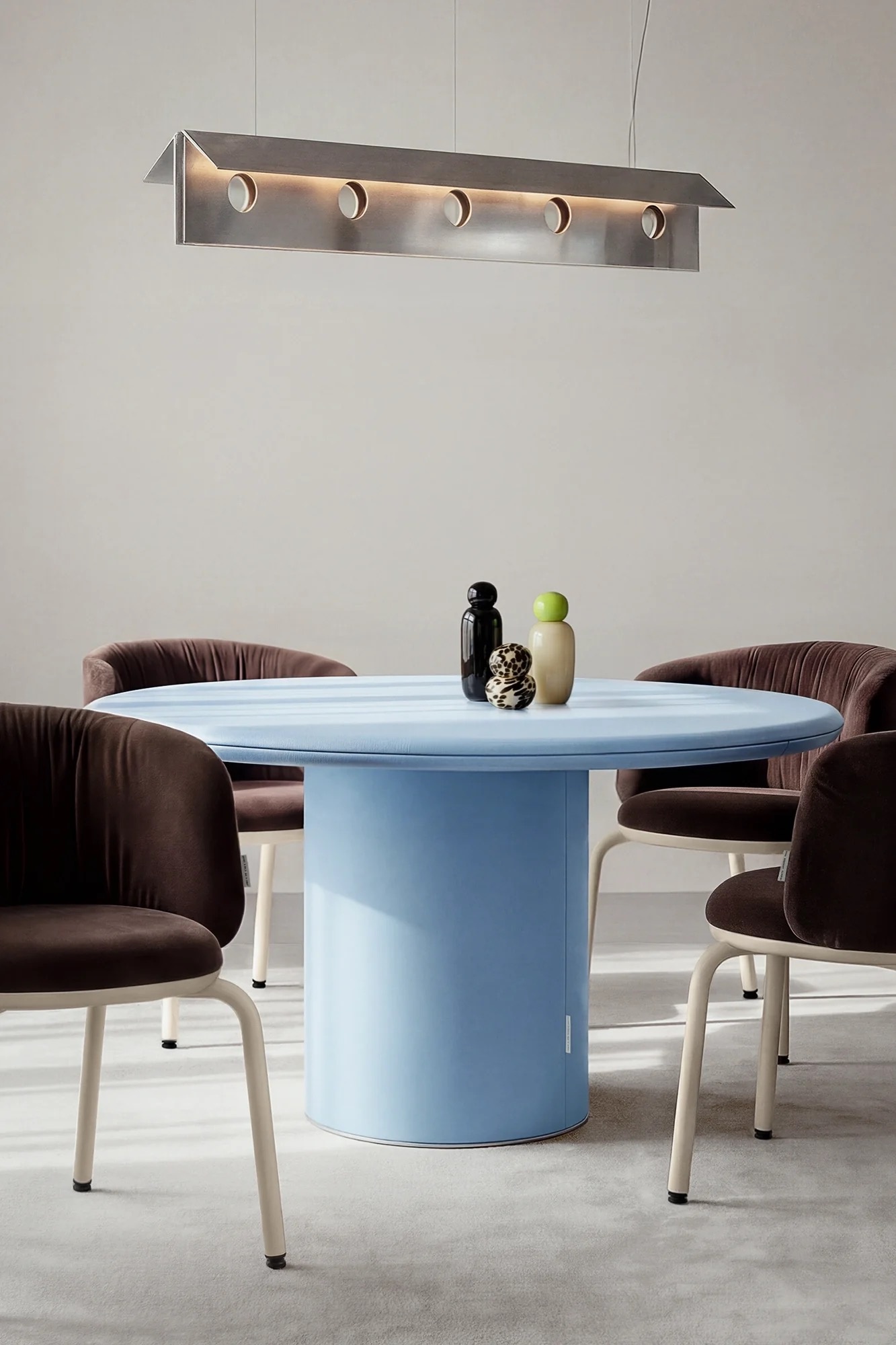 OBJEKTE UNSERER TAGE Linde Table Ø120