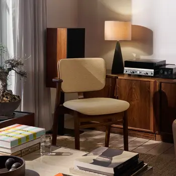 Artek Domus Chair SET VAN 4 - Walnut stained - Seat and back upholstered Wow RE pink 6722 - Boordsel in leder Sörensen Prestige Cognac 40680 - SHOWROOM MODEL