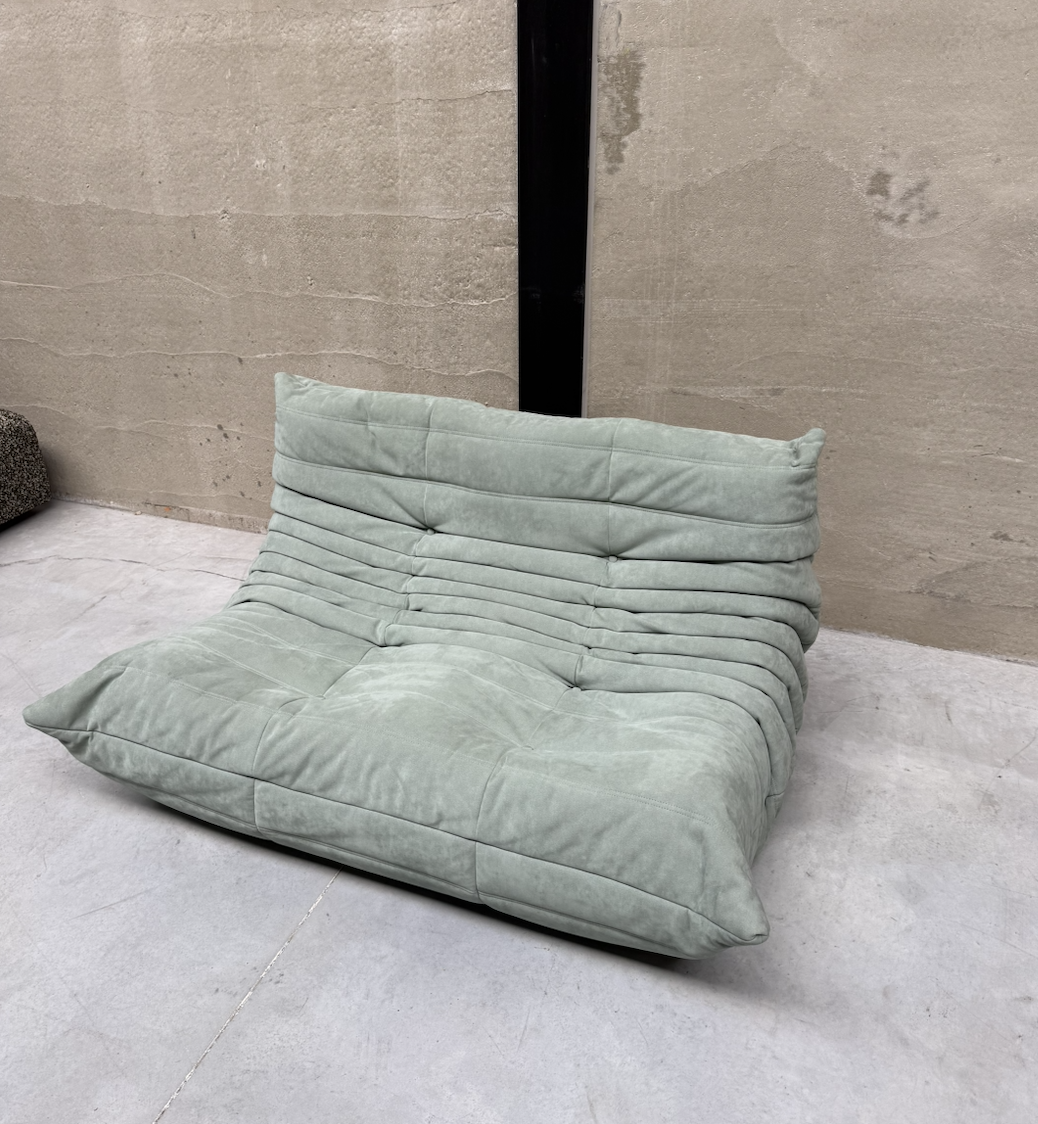 Ligne Roset Togo configuratie - Alcantara Celadon - SHOWROOMMODEL