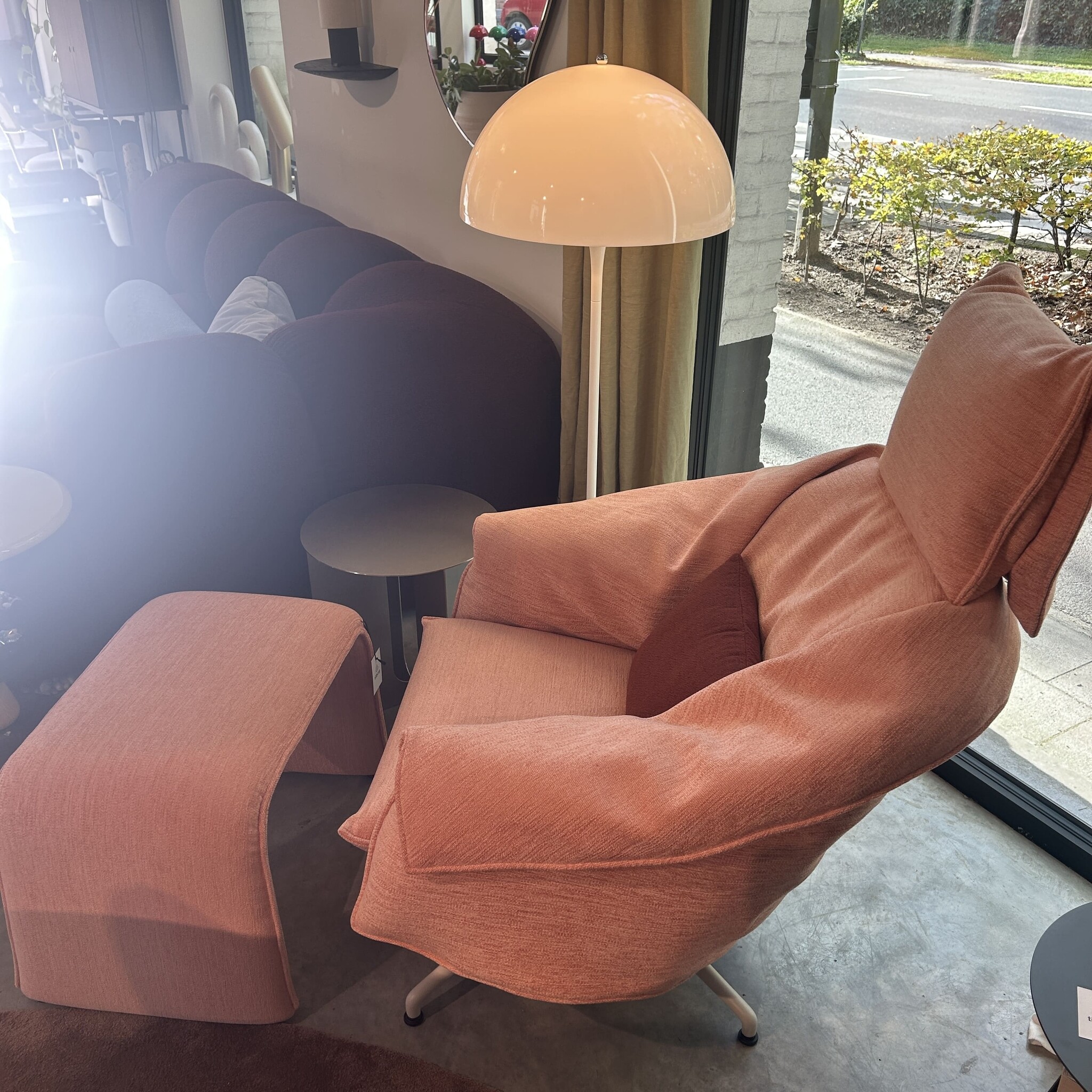 Vitra Bascule tillborg Configuratie - Aluminium Chalk/Iroko Salmon