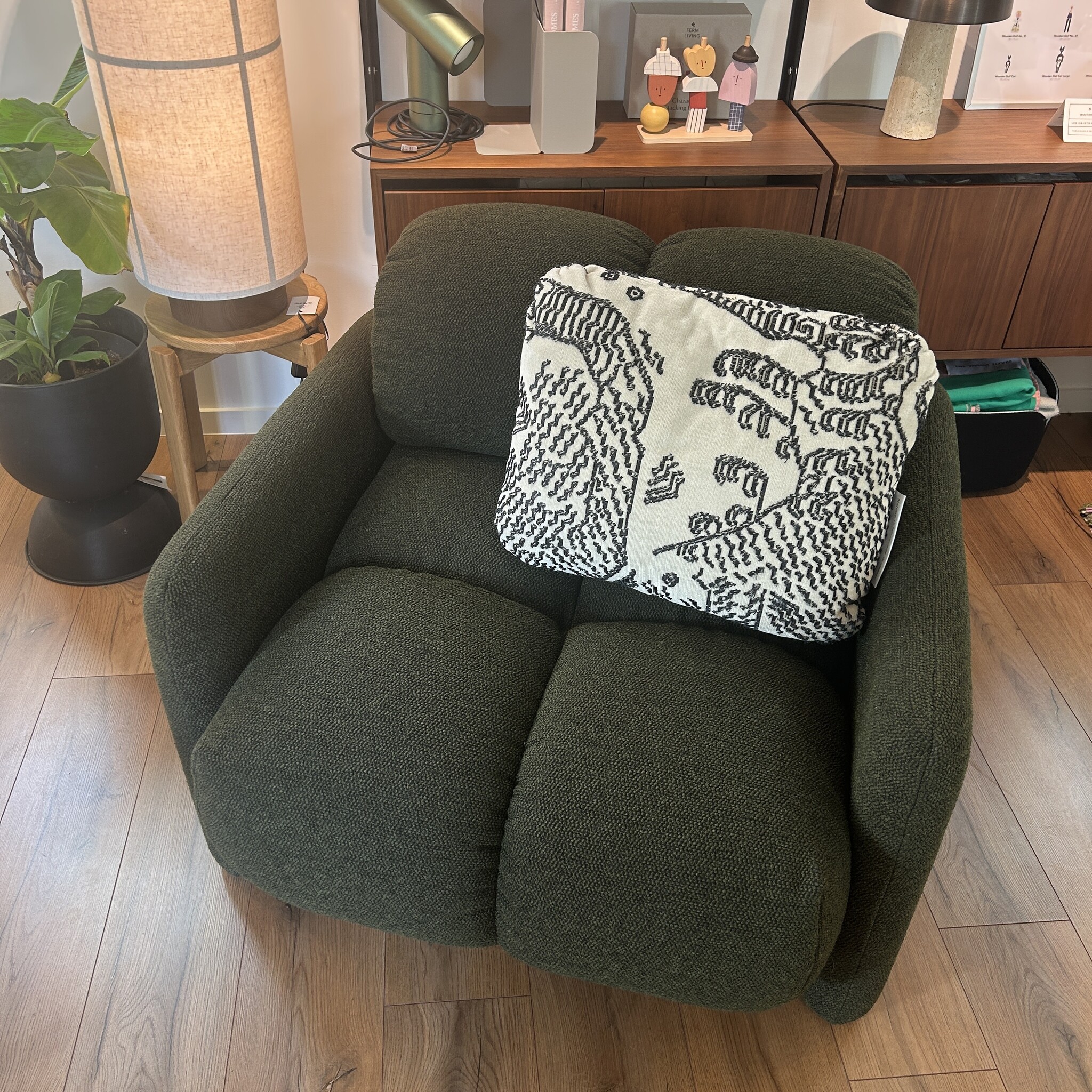 OBJEKTE UNSERER TAGE Sander Up Sofa Armchair - Night Green (Nuvem 781)