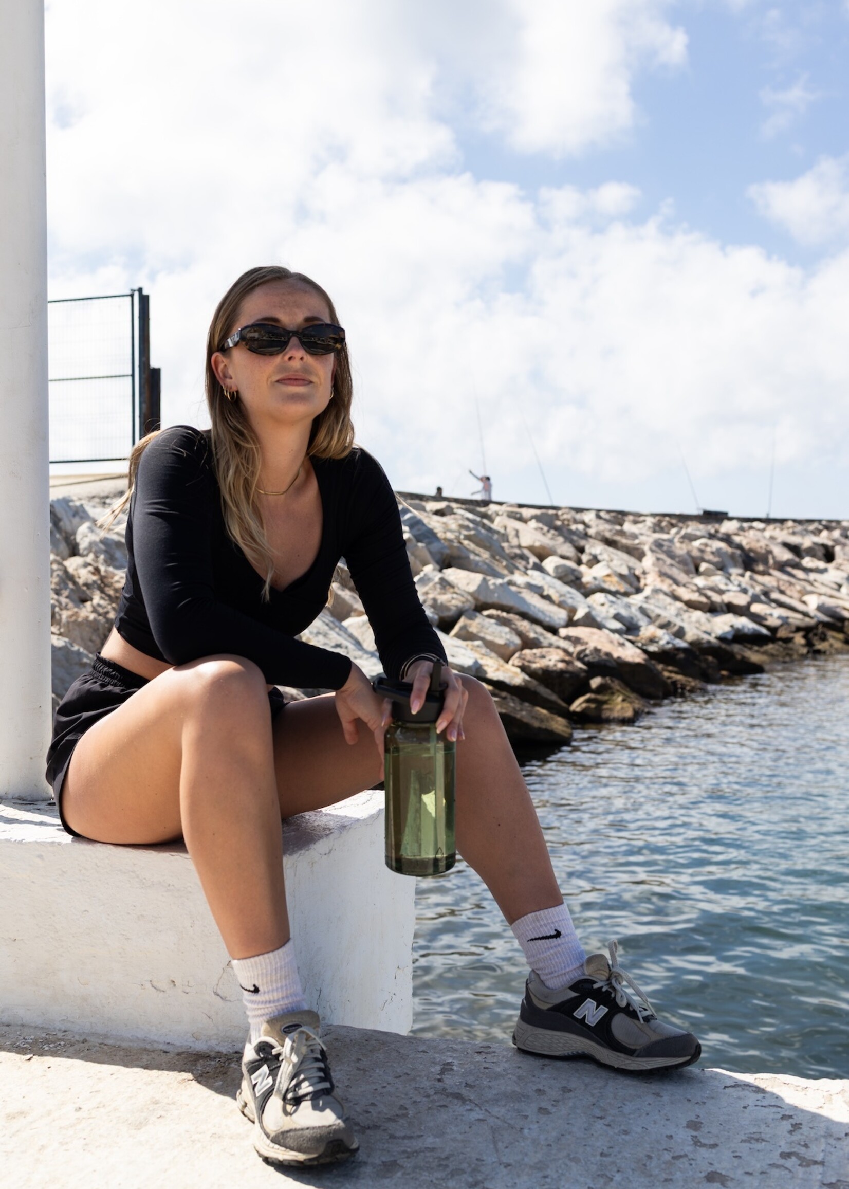 MOVE waterfles olijfgroen transparant 1 liter - dop met rietje en sportdop