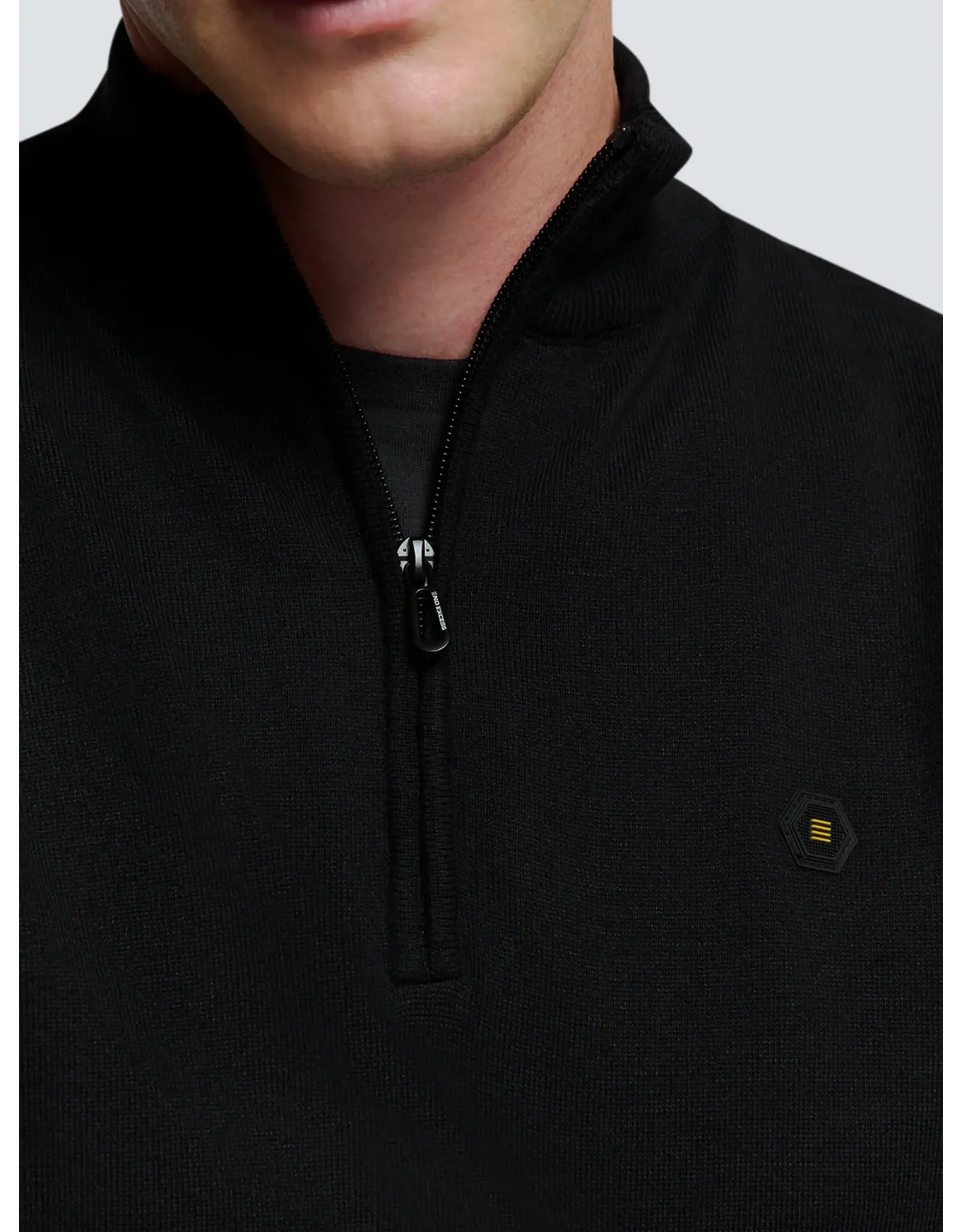 NO EXCESS  BASIC HALF ZIP TRUI