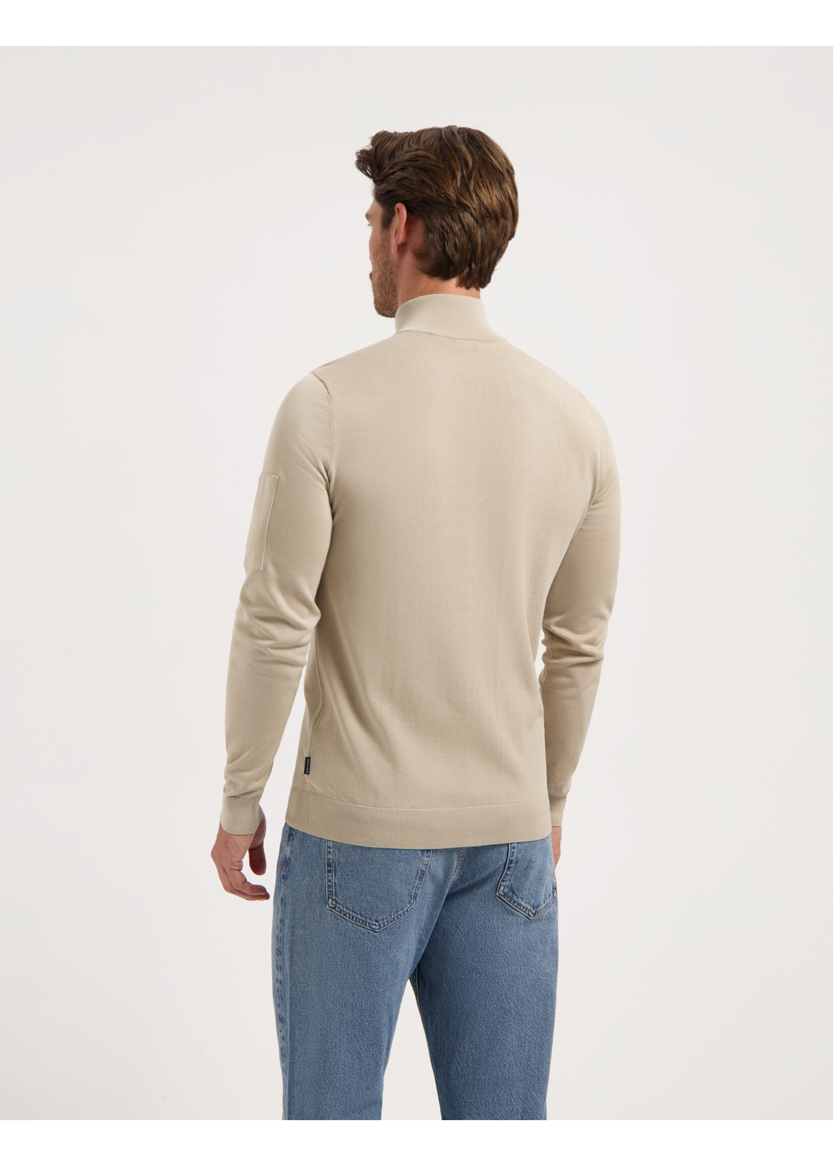 SAINT STEVE  HILTON SAND