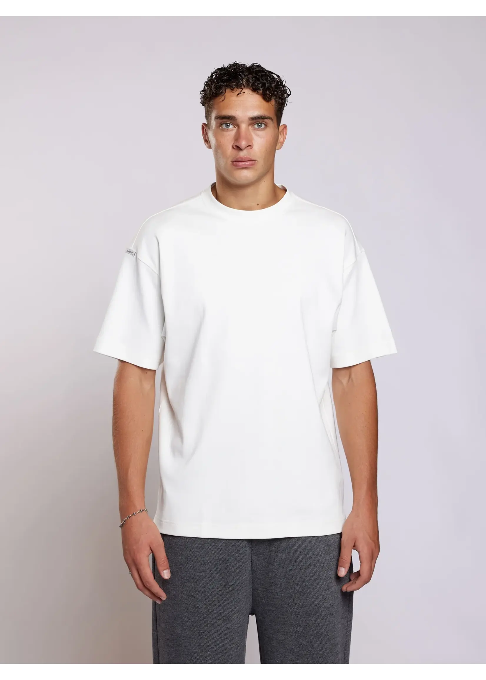 AEDEN NOE TEE OFF WHITE