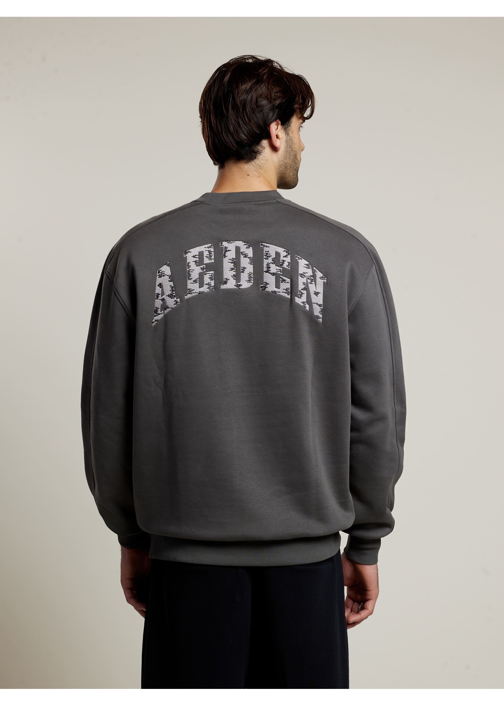 AEDEN HENRI SWEATER