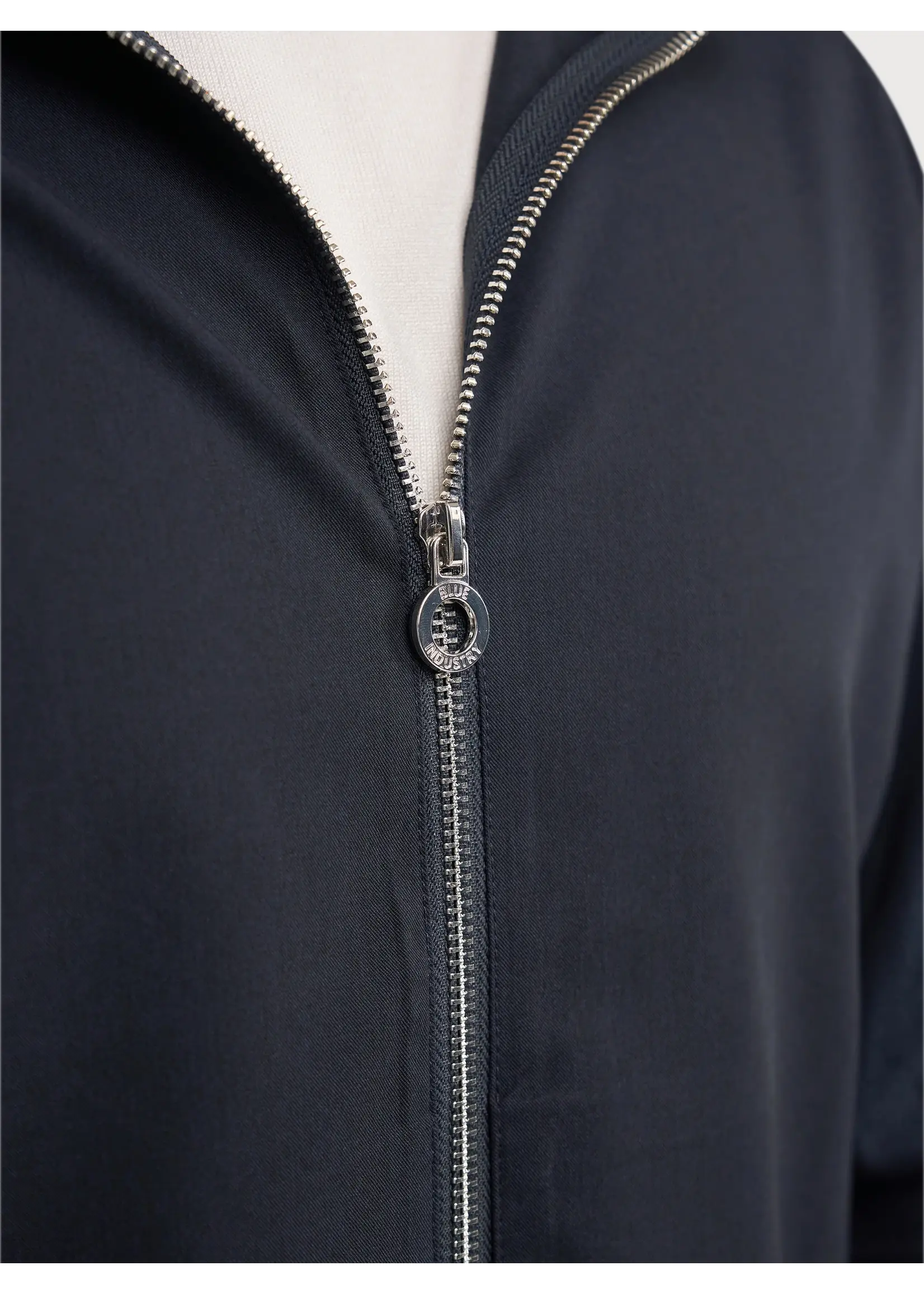 BLUE INDUSTRY  TIVOLIS26-M33