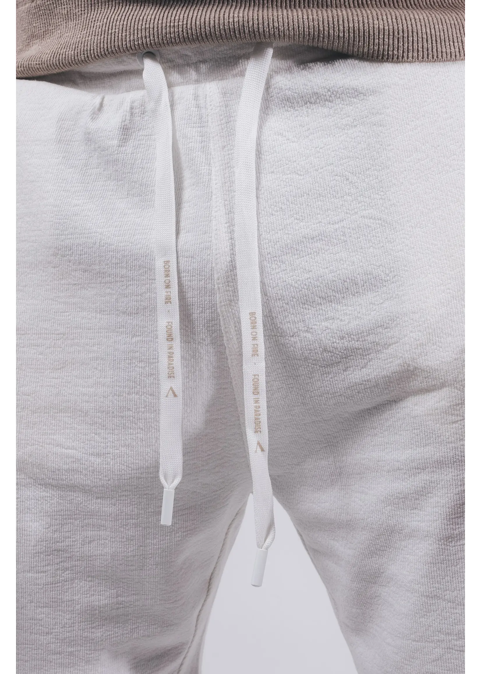 AEDEN JIMMY SHORTS OFF WHITE