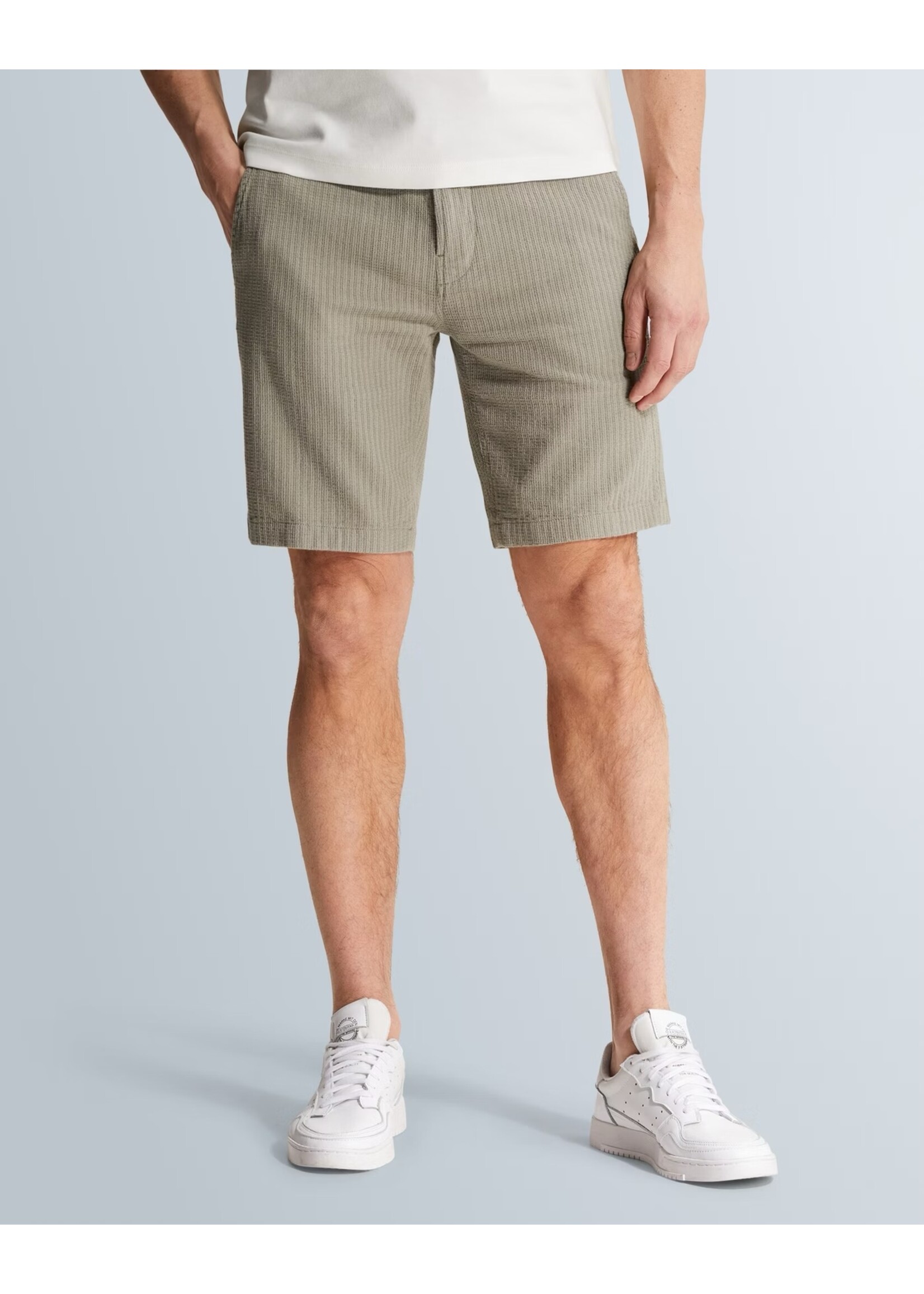 CASTIRON REGULAR FIT CHINO SHORTS - Vetiver