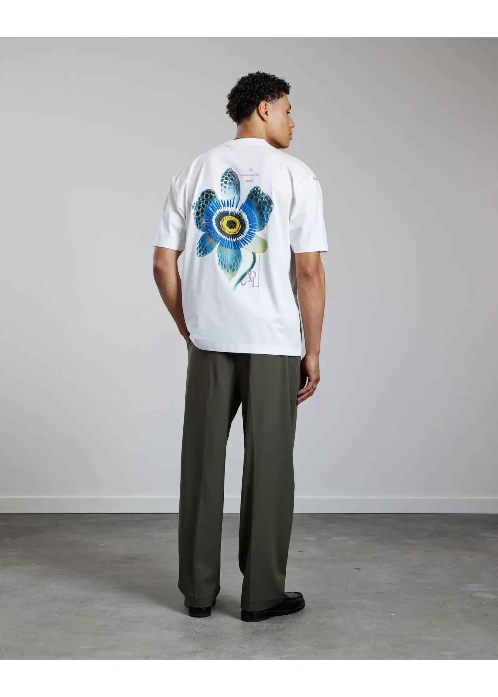 AEDEN LUCERIS TEE