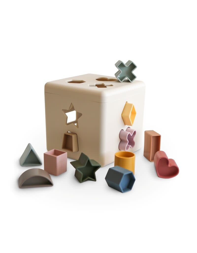 Mushie Mushie - Shape sorting box