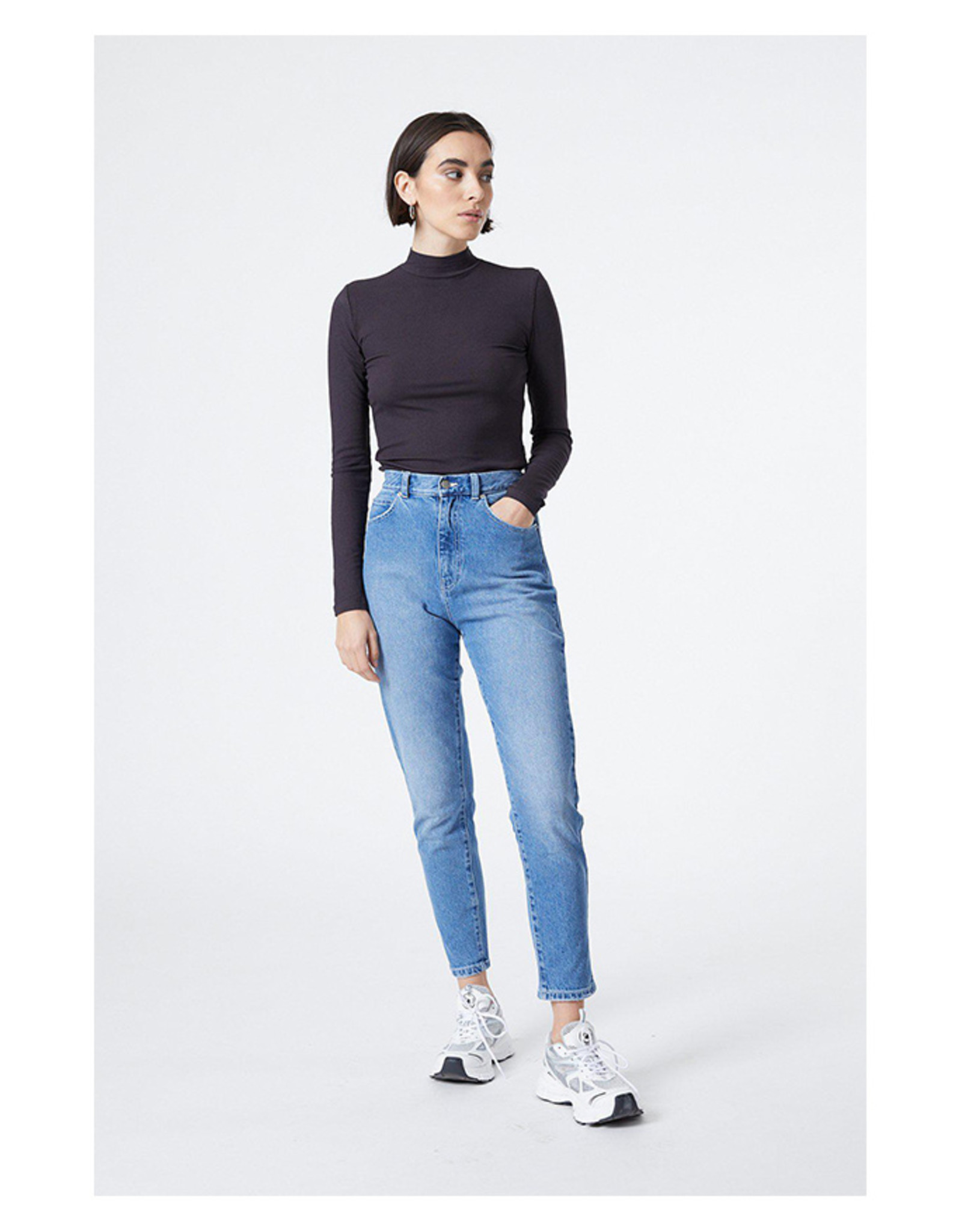 التركيب وهم انفجار dr denim stretch 