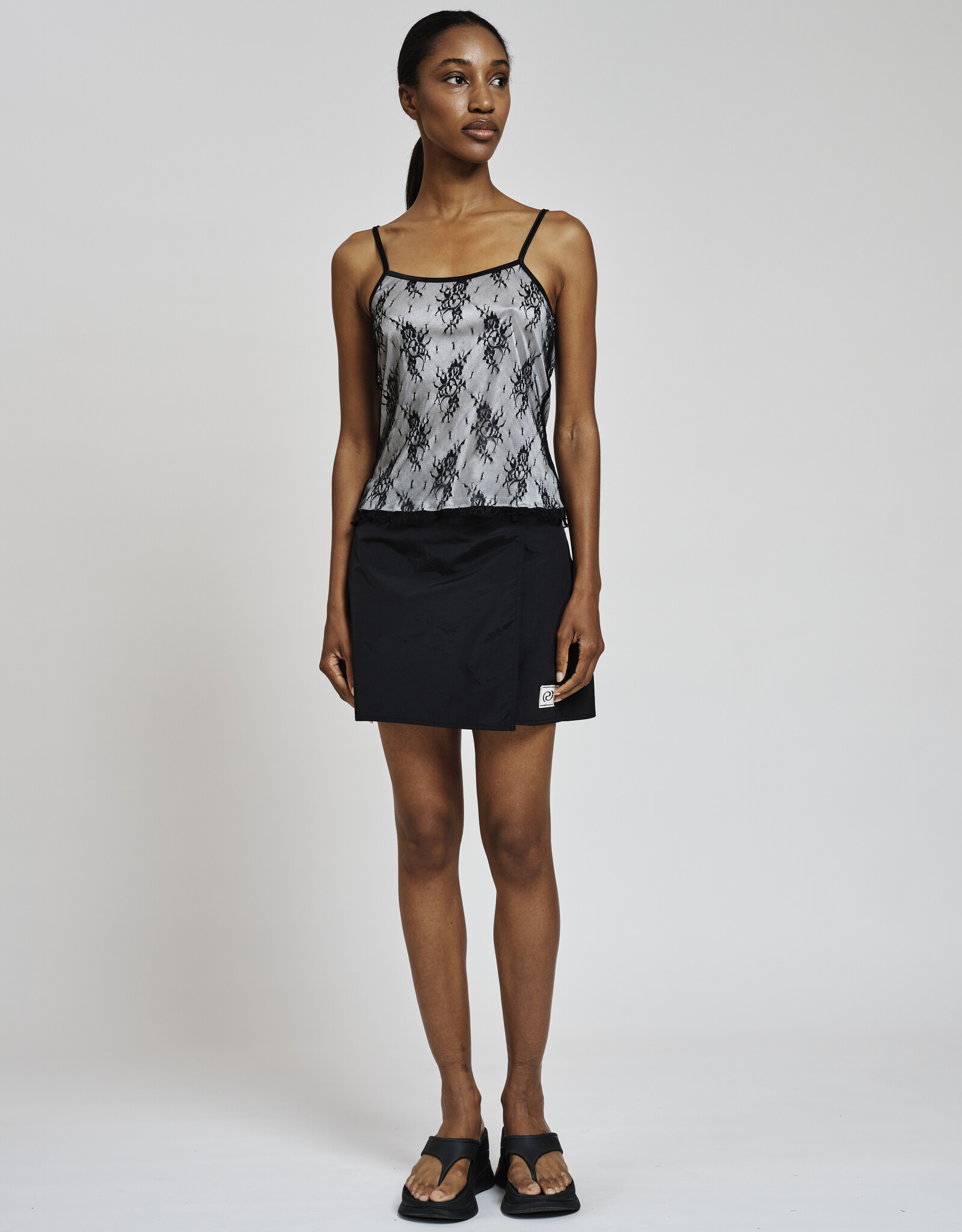 Résumé RESUME GEORGIE TOP - BLACK