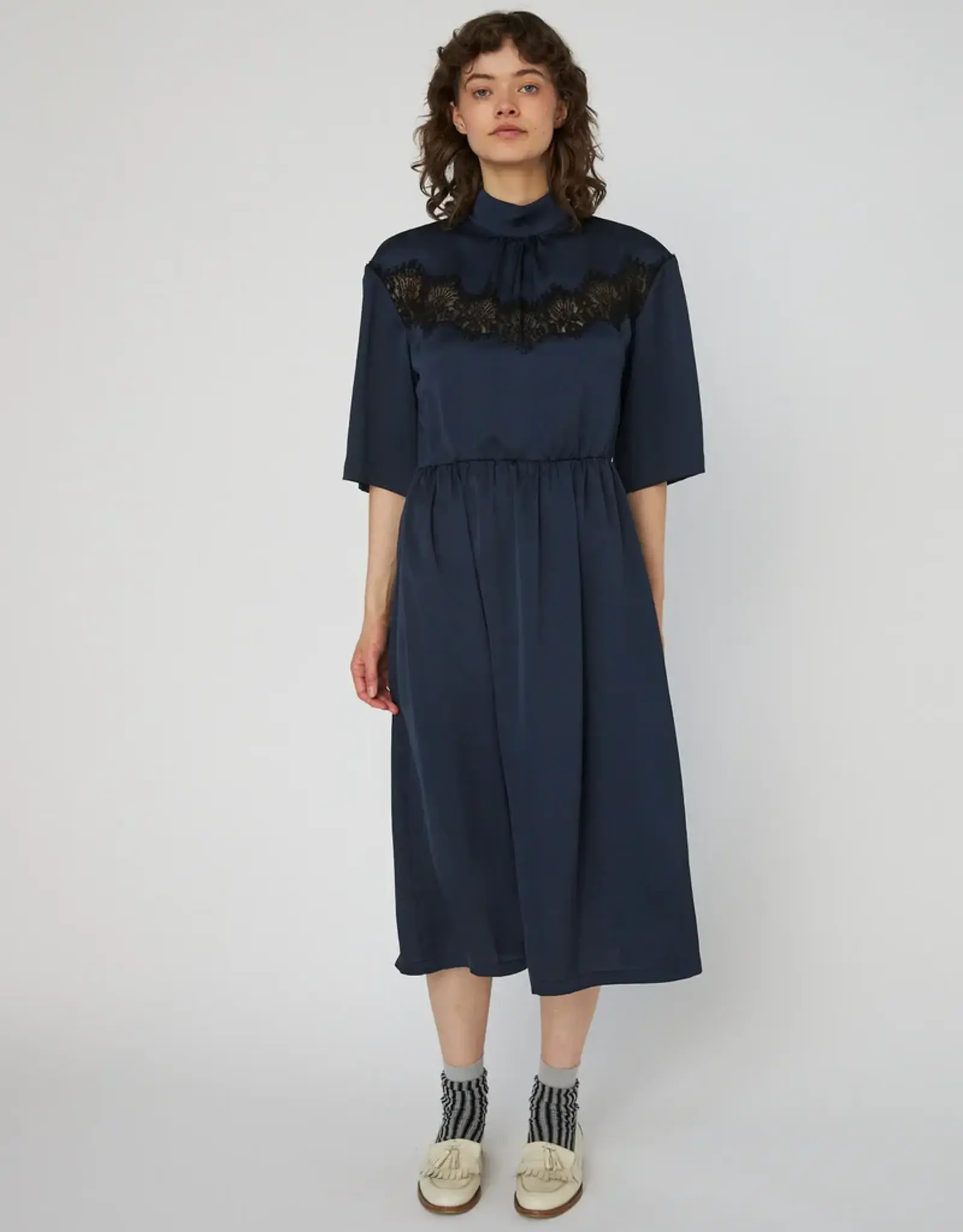 STELLA NOVA DELICATE LACE DRESS - ULTRA NAVY