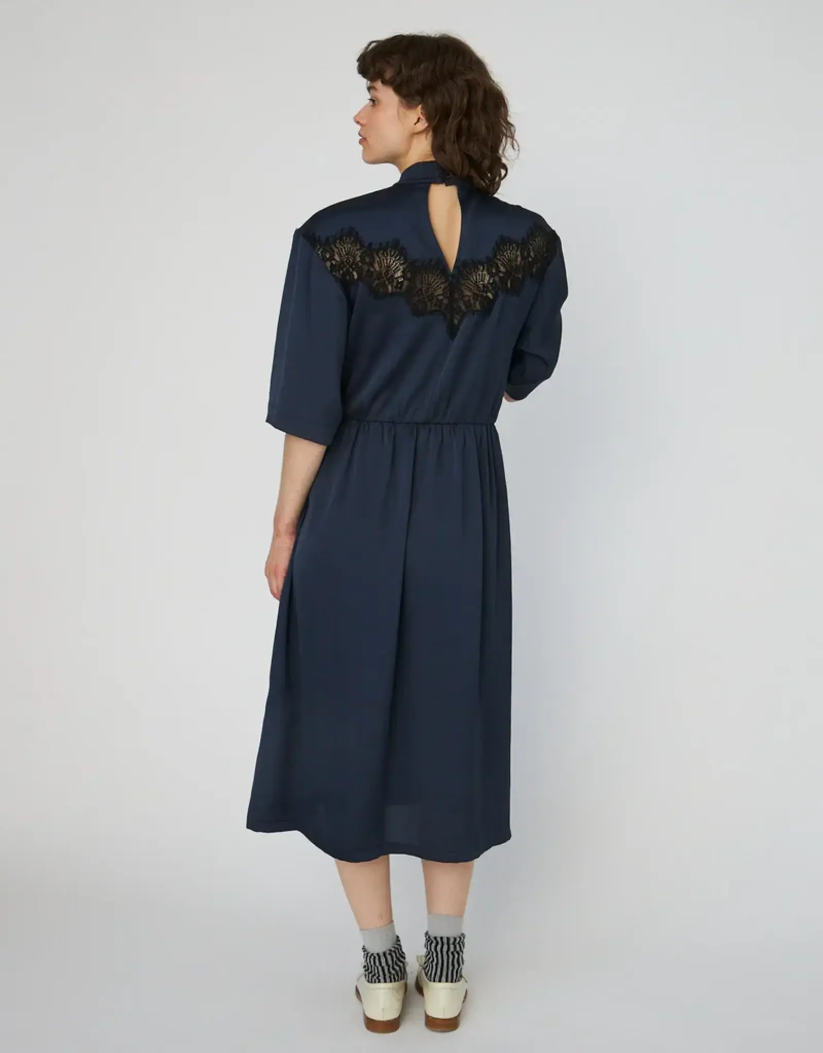STELLA NOVA DELICATE LACE DRESS - ULTRA NAVY