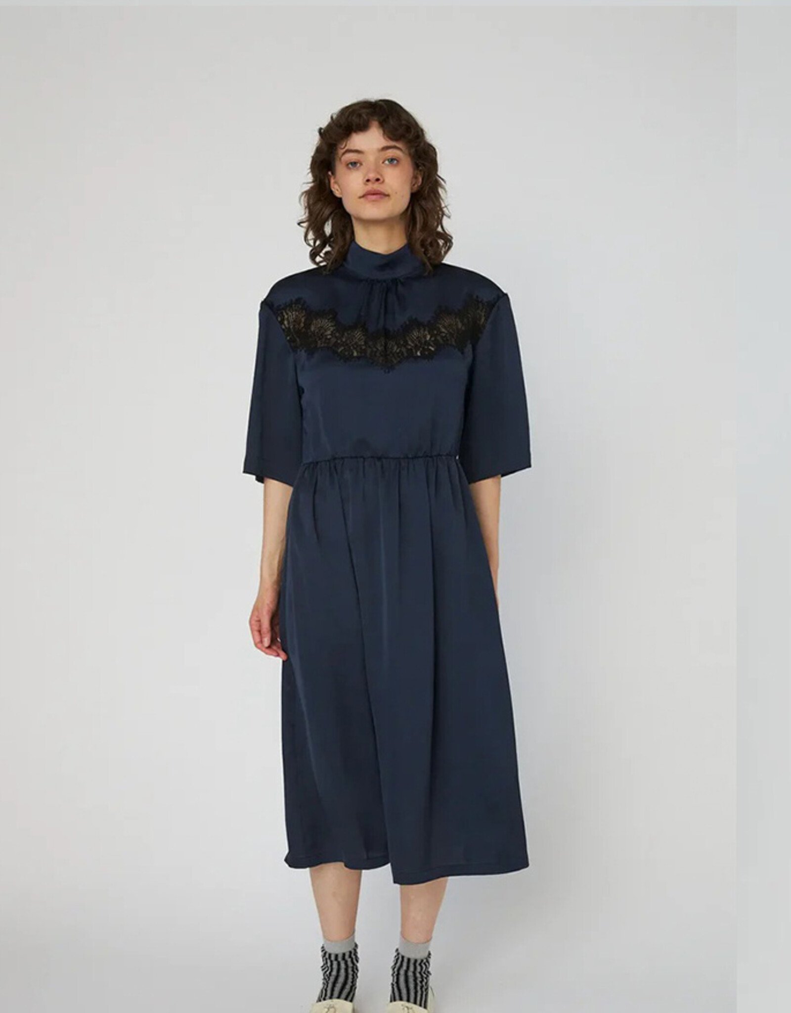 STELLA NOVA DELICATE LACE DRESS - ULTRA NAVY