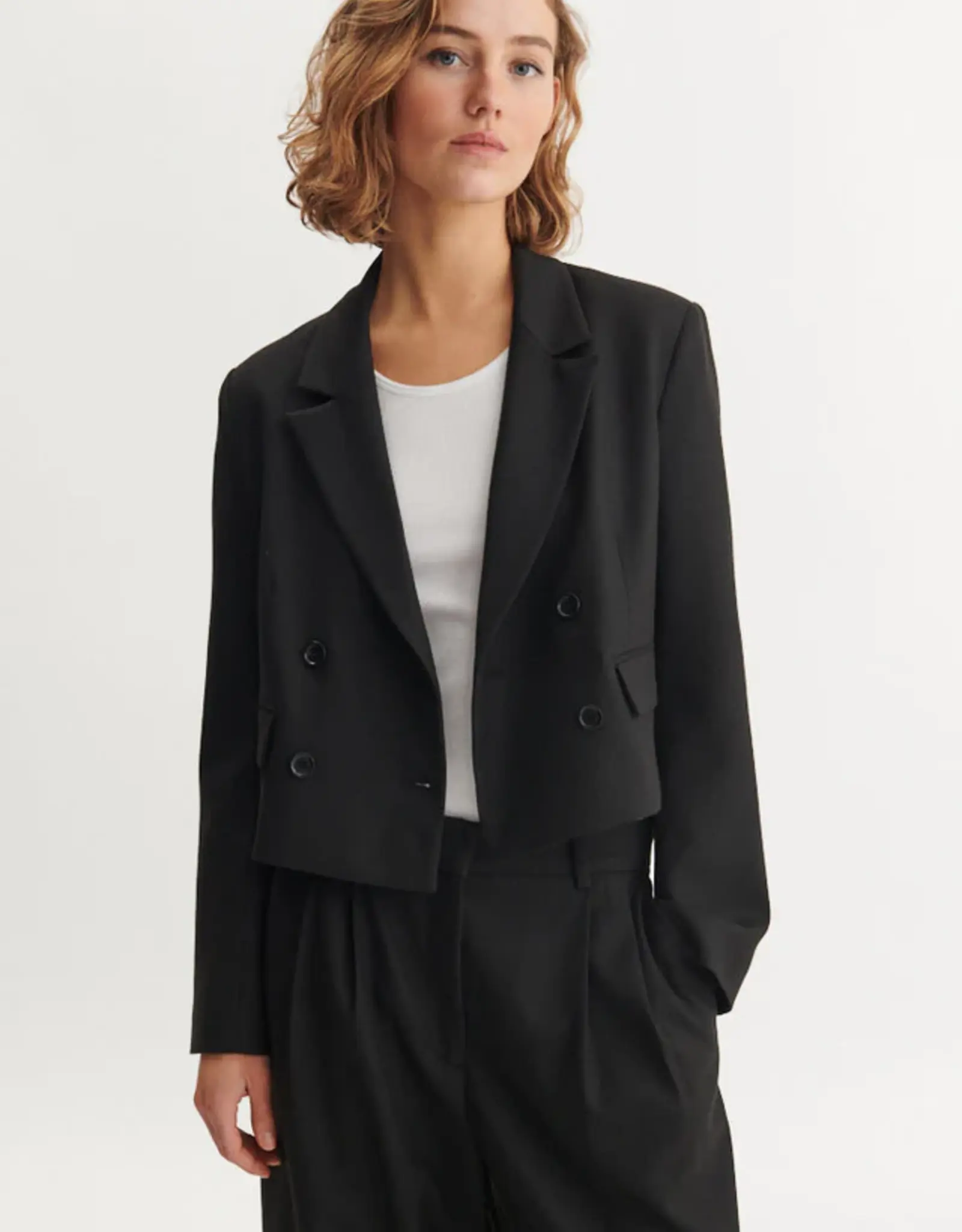 BASIC APPAREL RADI SHORT JACKET - BLACK