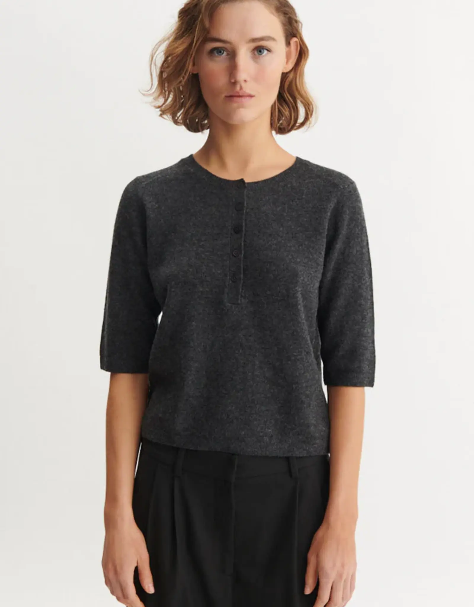 BASIC APPAREL SELEM SS TEE - DARK GREY