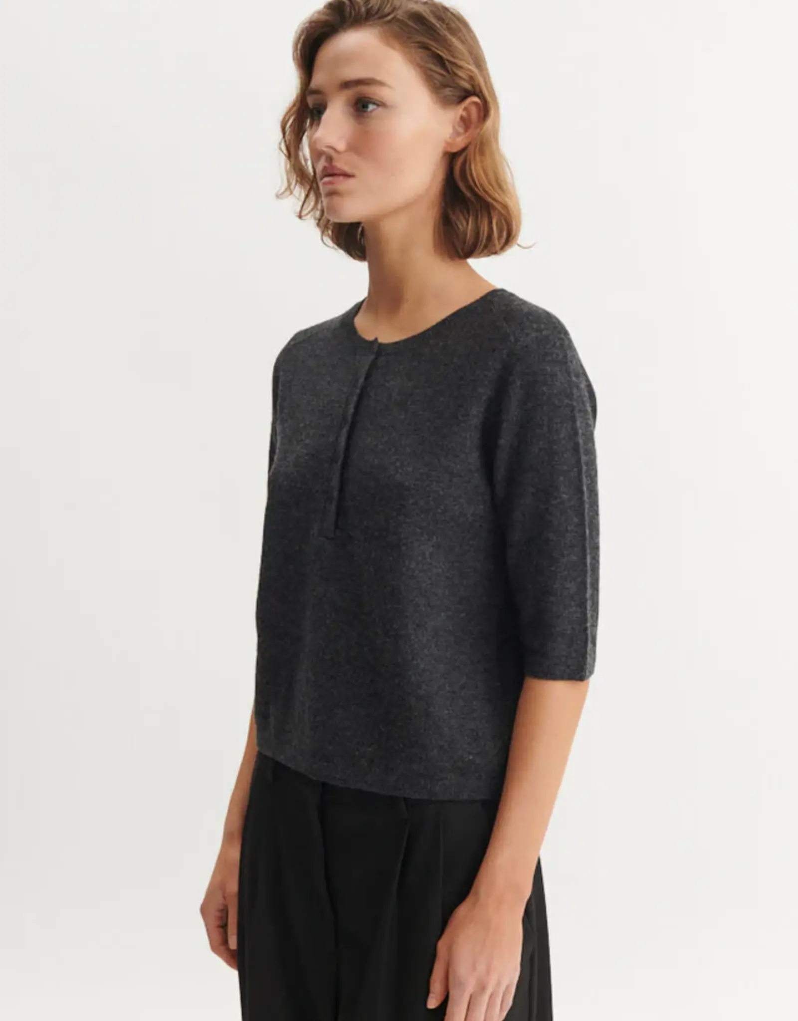 BASIC APPAREL SELEM SS TEE - DARK GREY