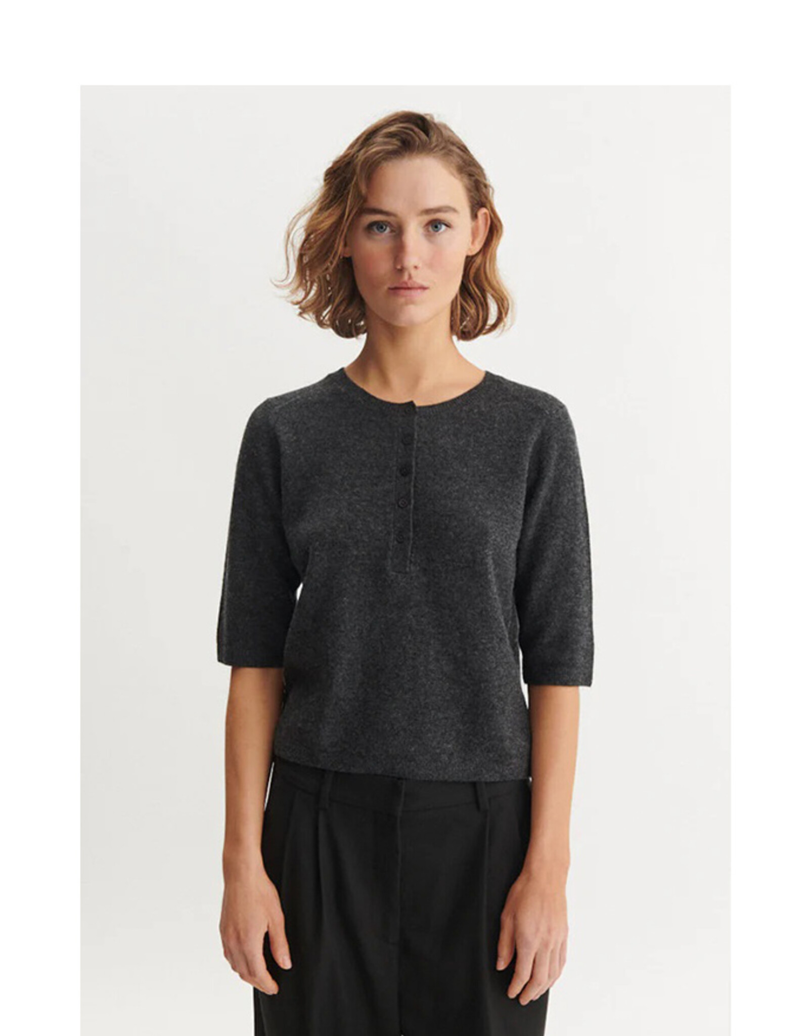 BASIC APPAREL SELEM SS TEE - DARK GREY