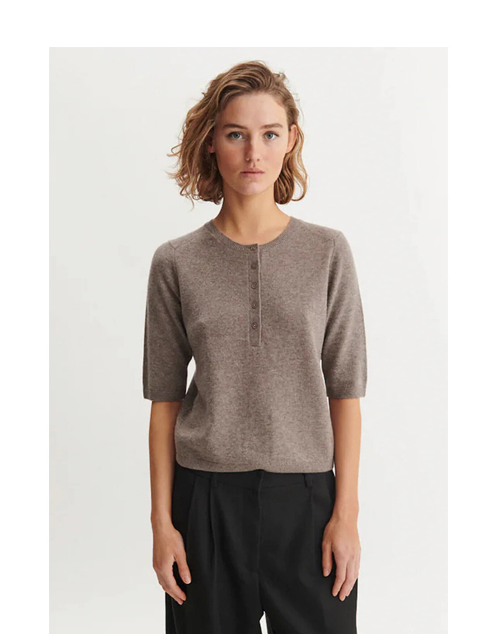 BASIC APPAREL SELEM TEE - PORTOBELLA