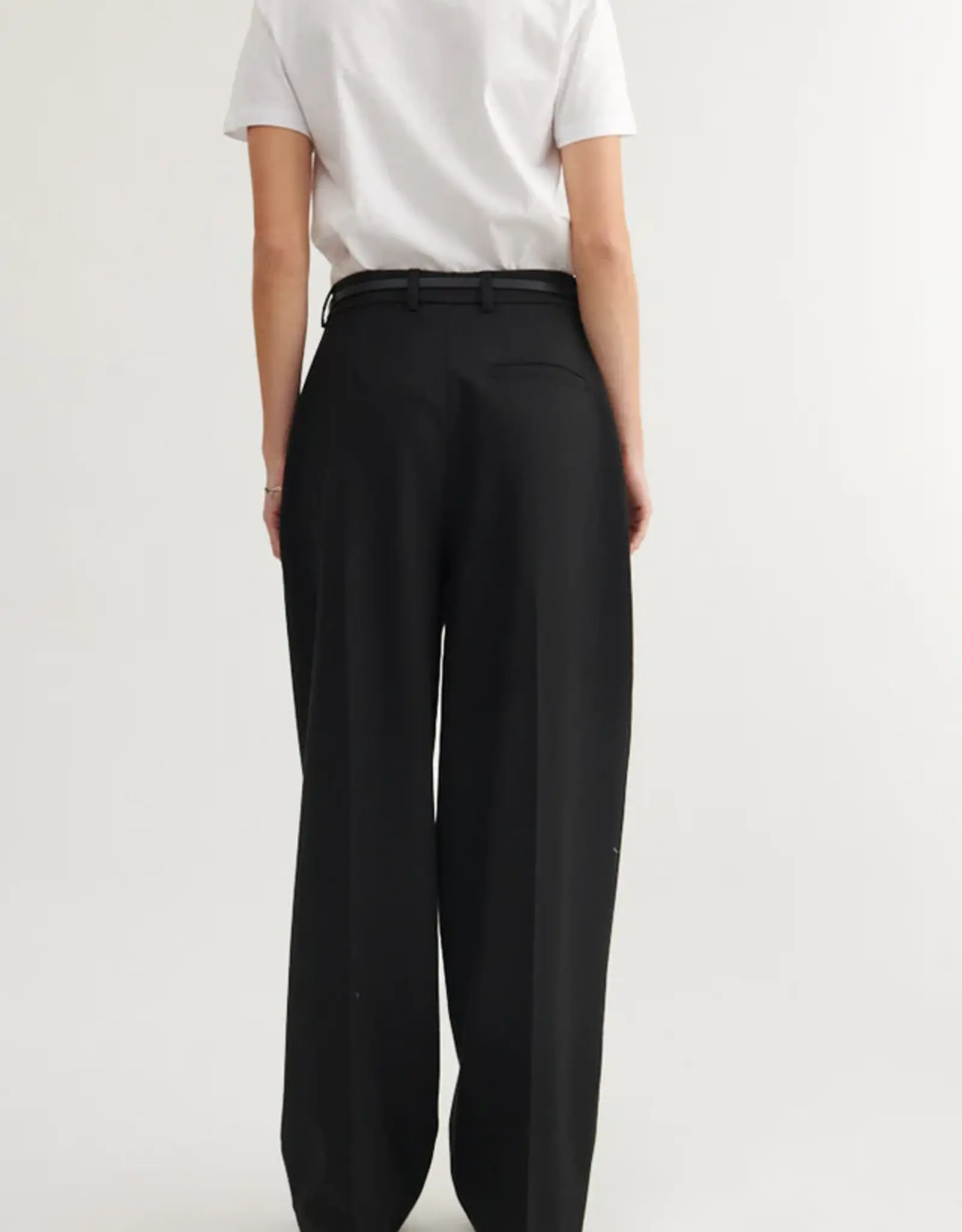 BASIC APPAREL MARJO PANTS - BLACK