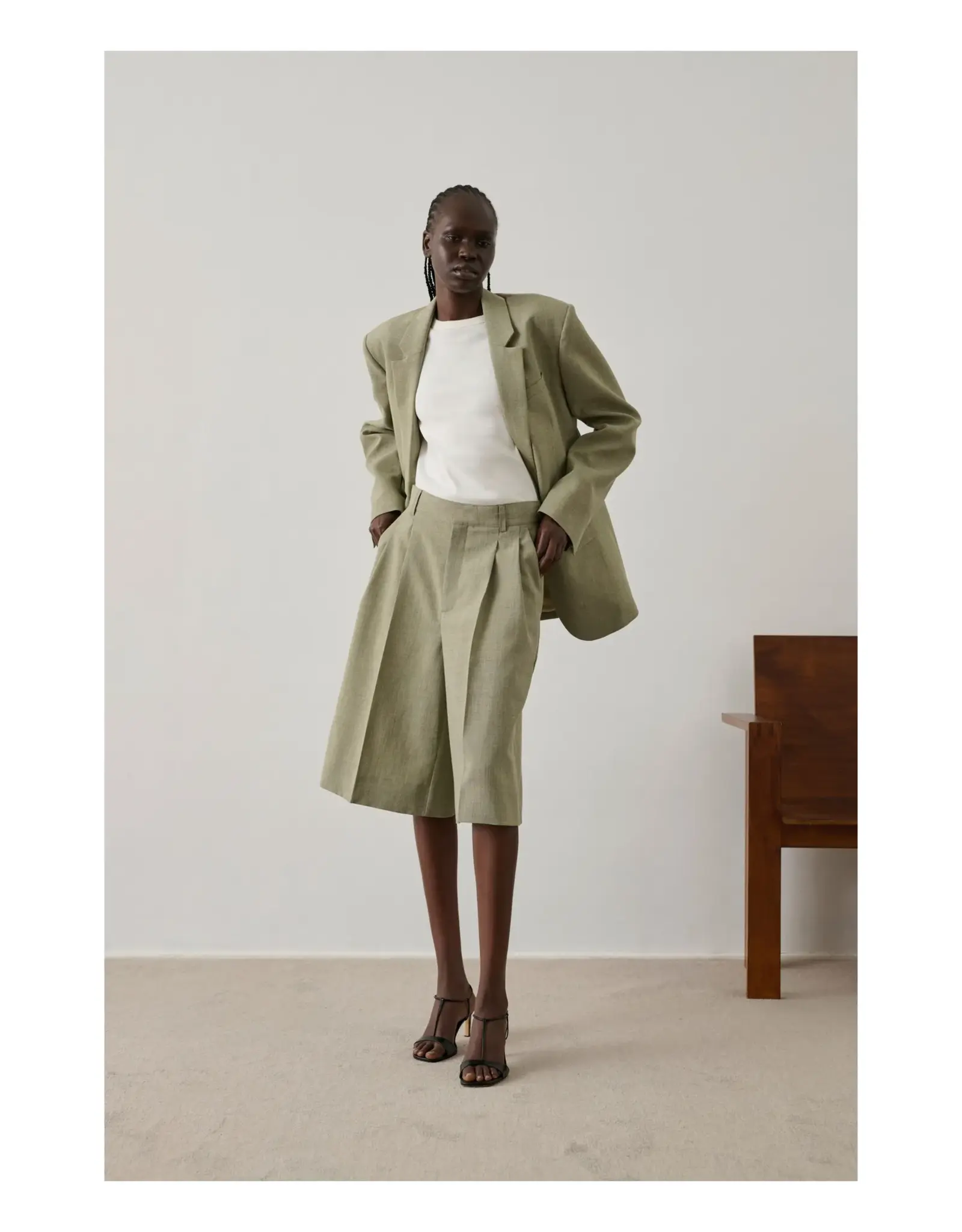 soeur SOEUR IMOGEN BERMUDA SHORTS - BEIGE