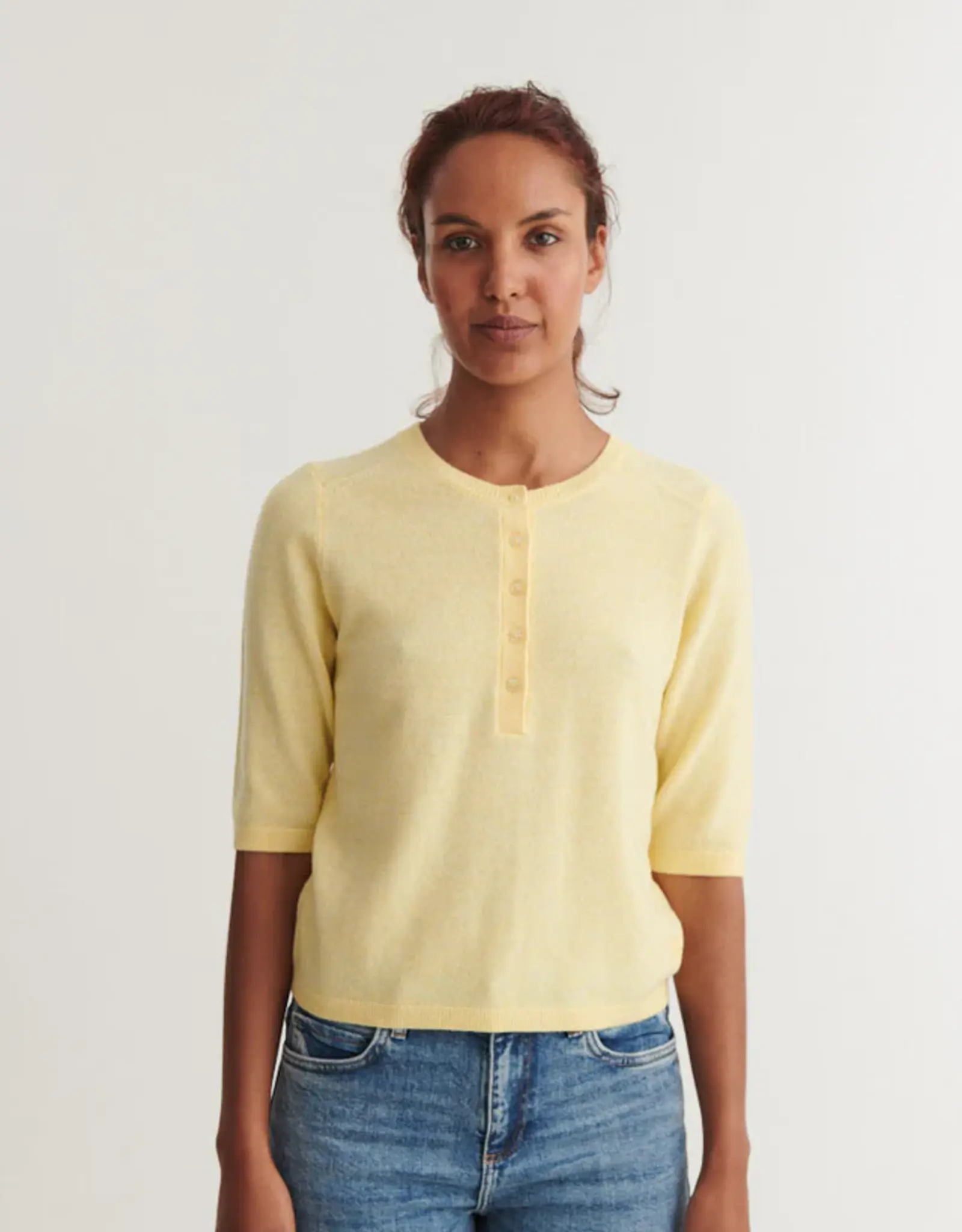 BASIC APPAREL SELEM GRANDDAD TEE - SUNLIGHT