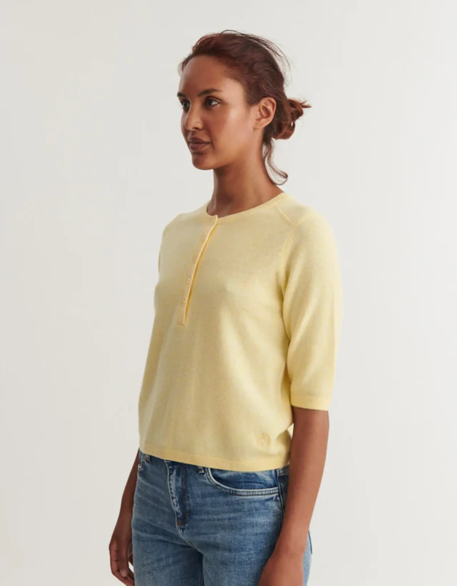 BASIC APPAREL SELEM GRANDDAD TEE - SUNLIGHT