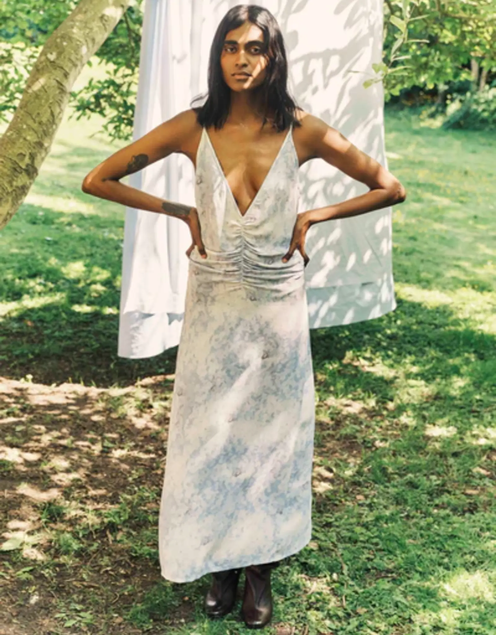 Baum Und Pferdgarten BAUM UND PFERDGARTEN ATALIA - DISTORED BLUE FLOWER