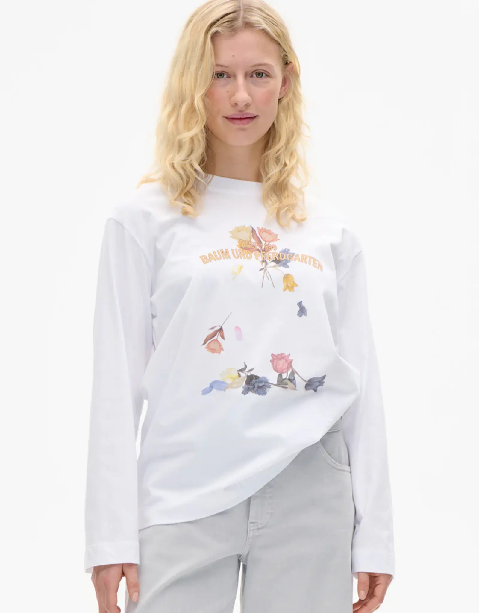 Baum Und Pferdgarten BAUM UND PFERDGARTEN JEEVONA TSHIRT -FALLING FLOWERS